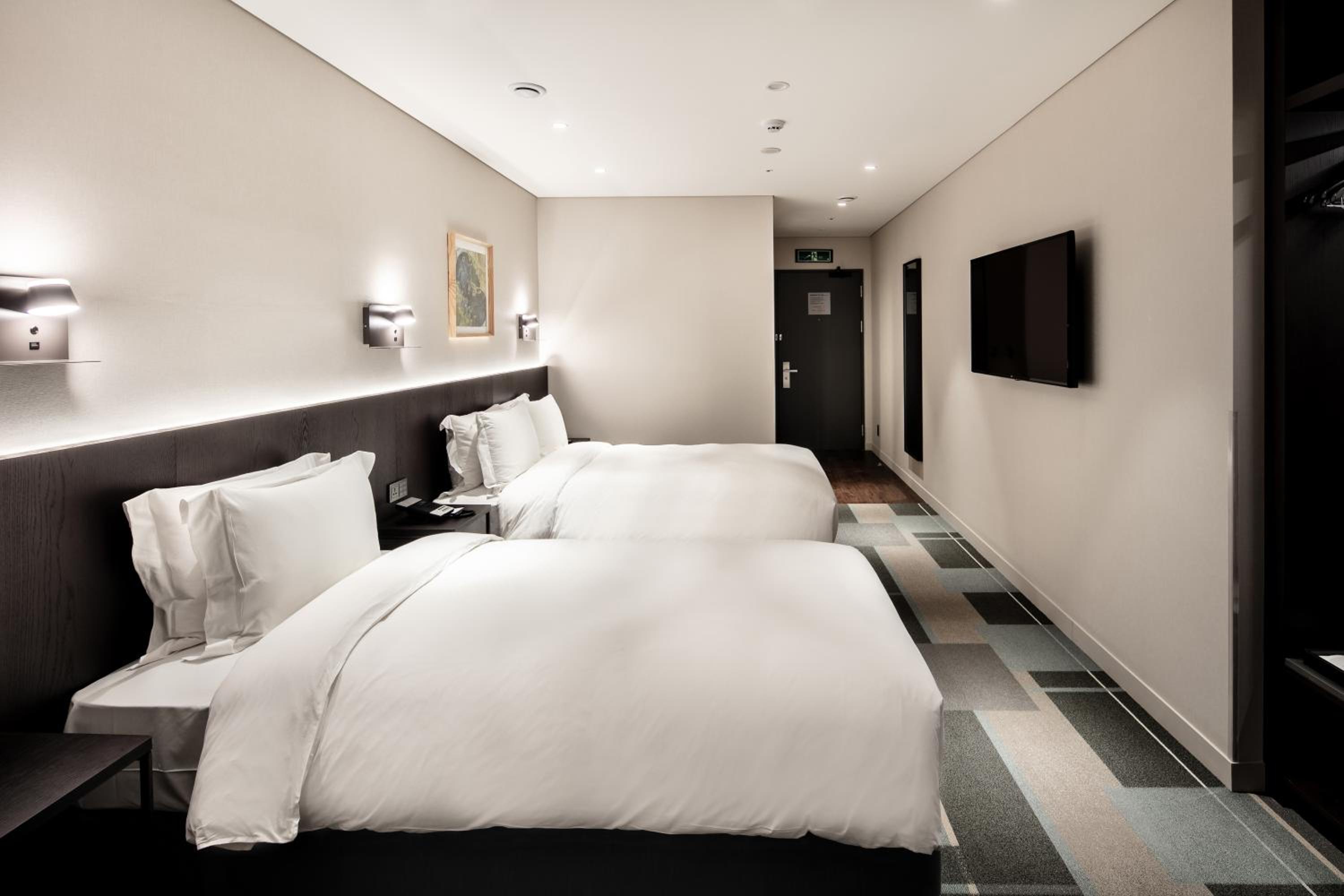 Family Twin Room (No Parking) - Photo 2
