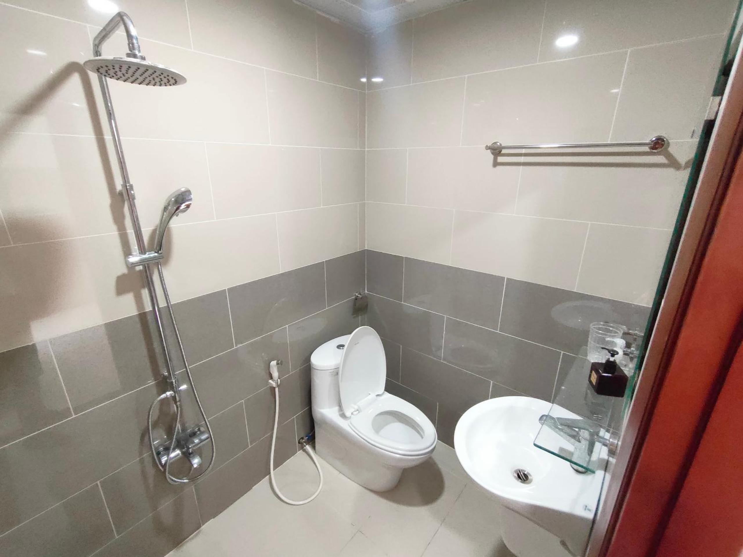 Quadruple Room with Private Bathroom photo 2