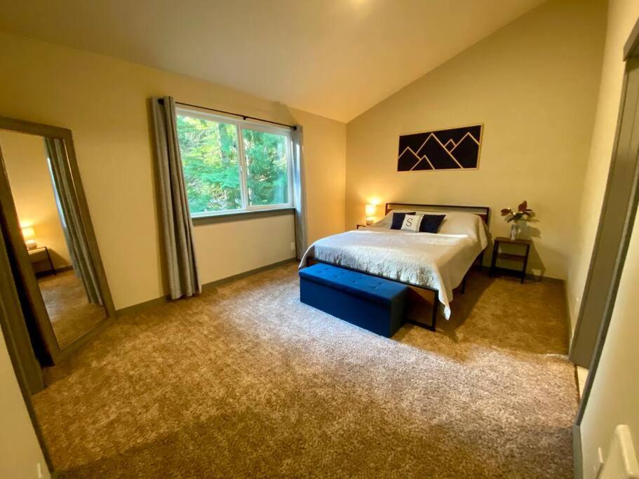 Three-Bedroom House photo 1