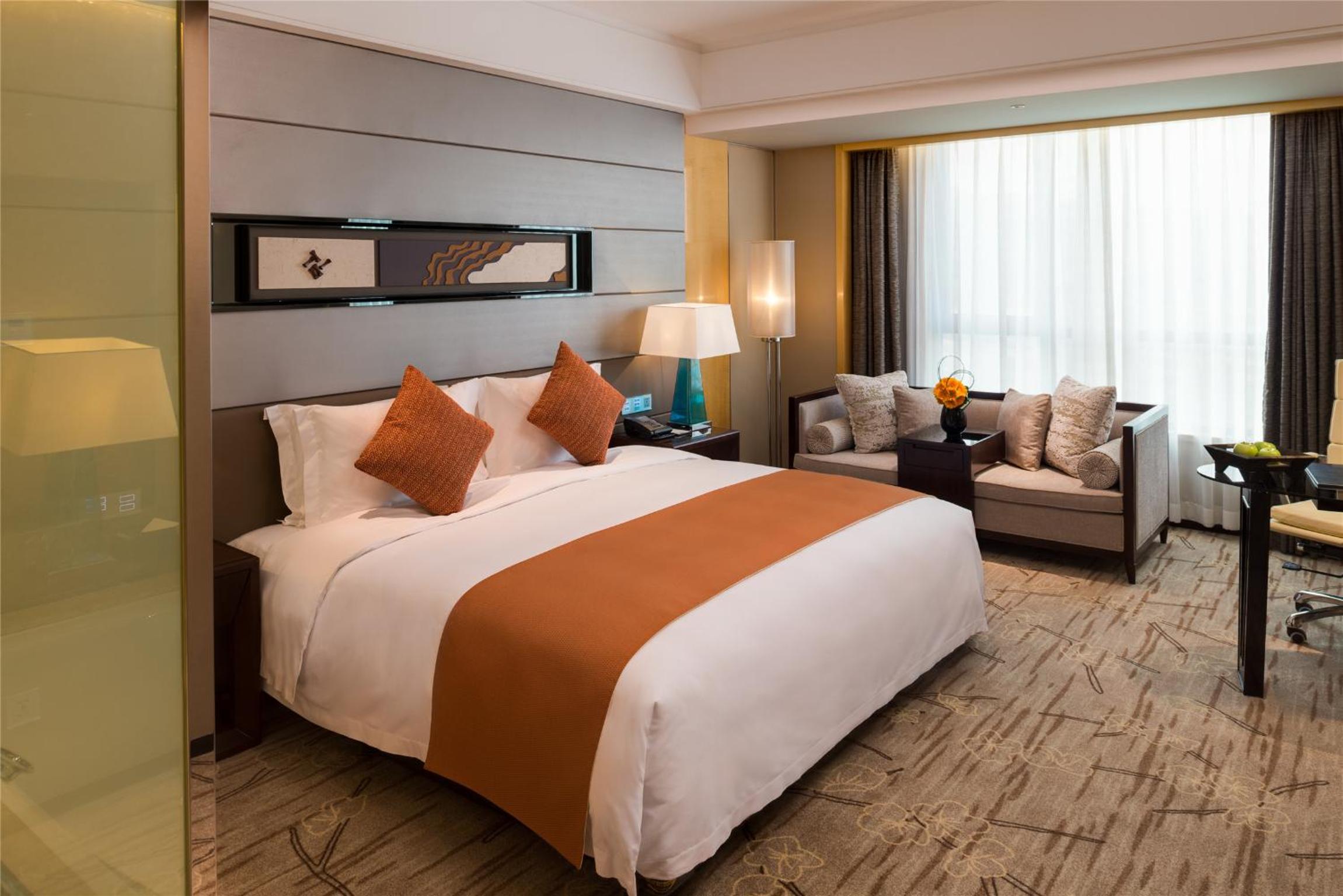 Crest King Room