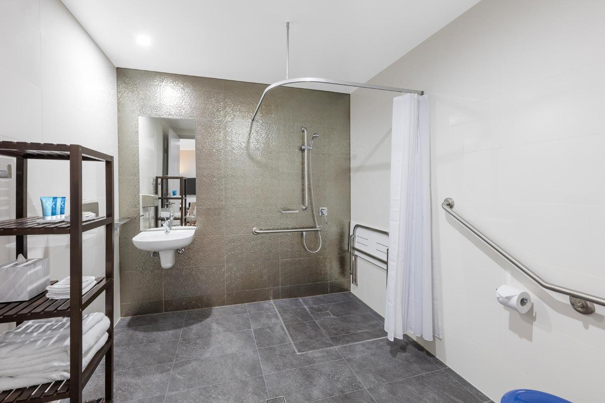 One Bedroom Accessible Suite photo 2