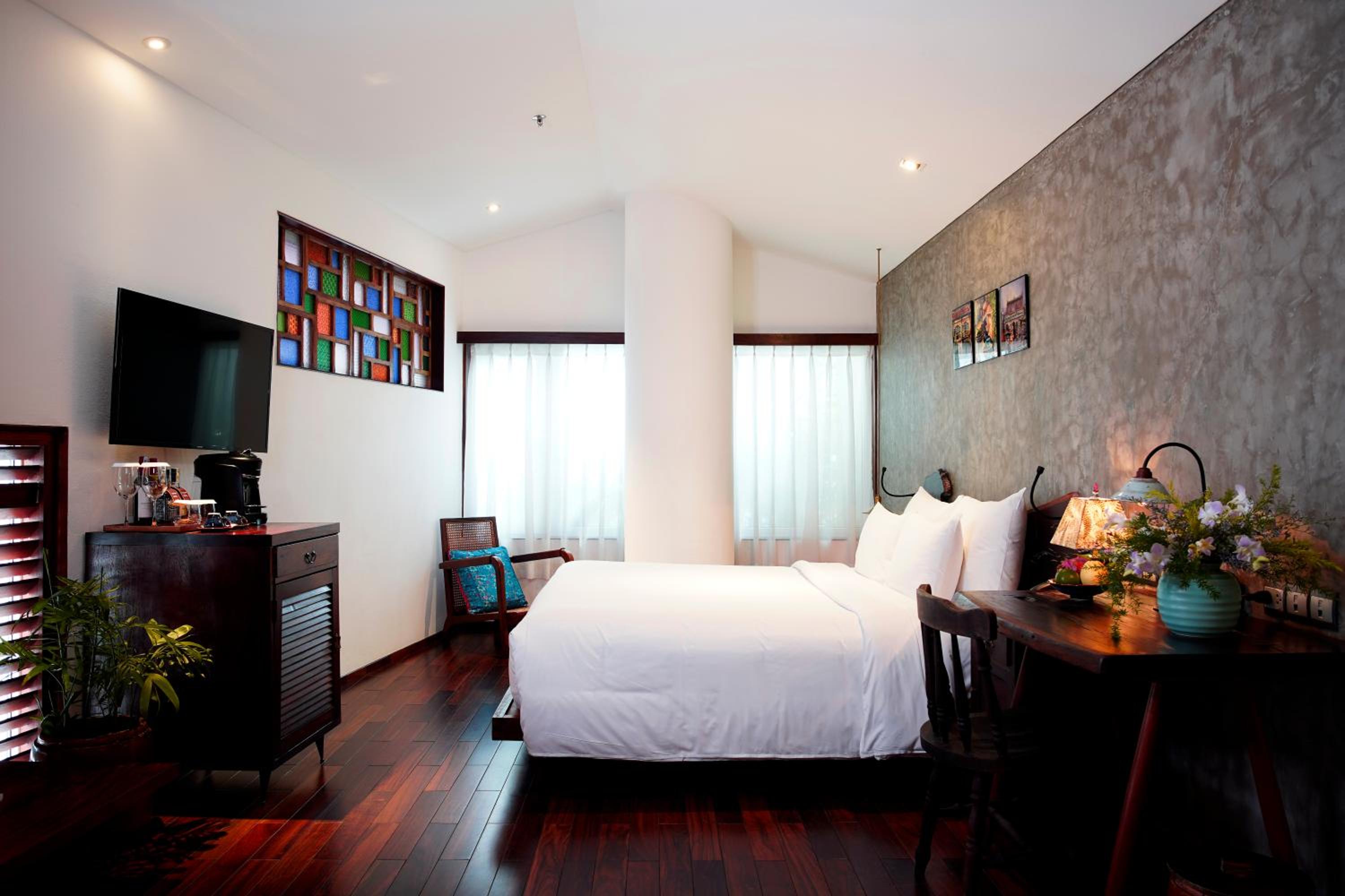 Saigon Signature Suite Balcony