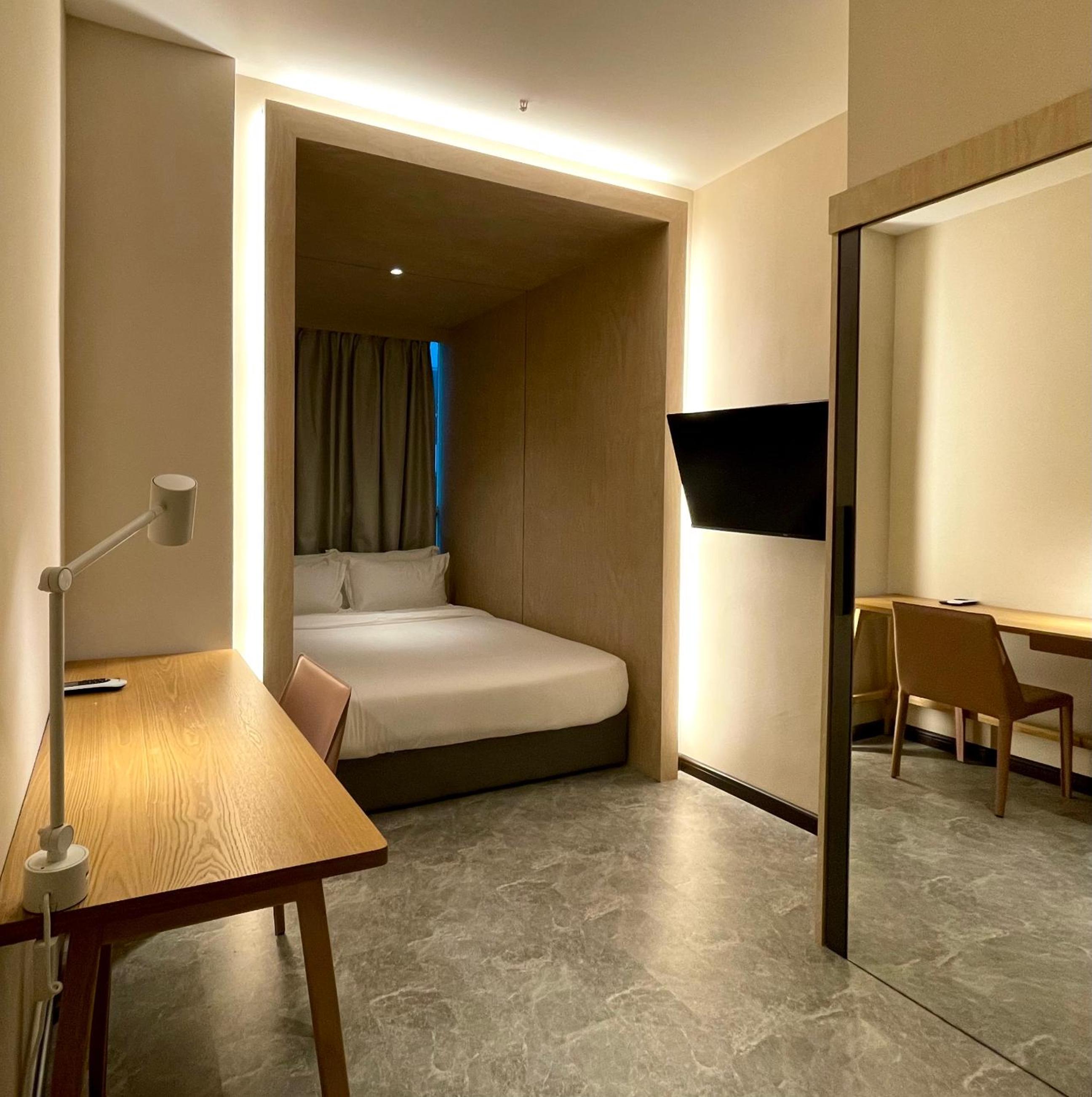 Superior Queen Courtyard View - Photo 3