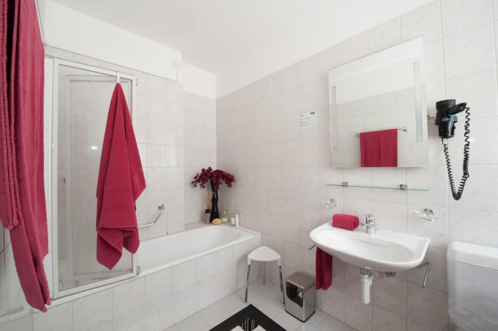 Budget Single Room with Air Conditioning