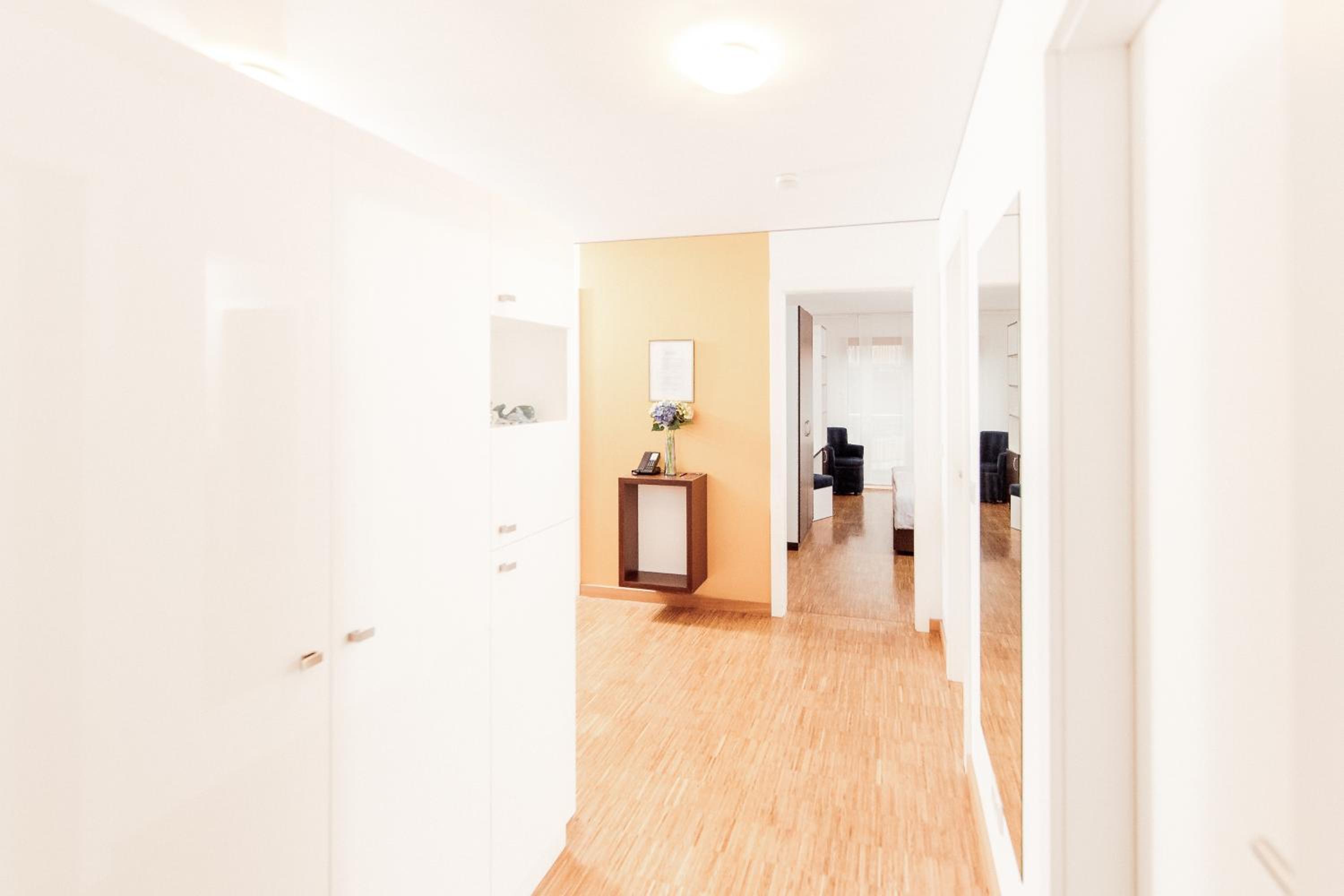 One-Bedroom Apartment - Photo 5