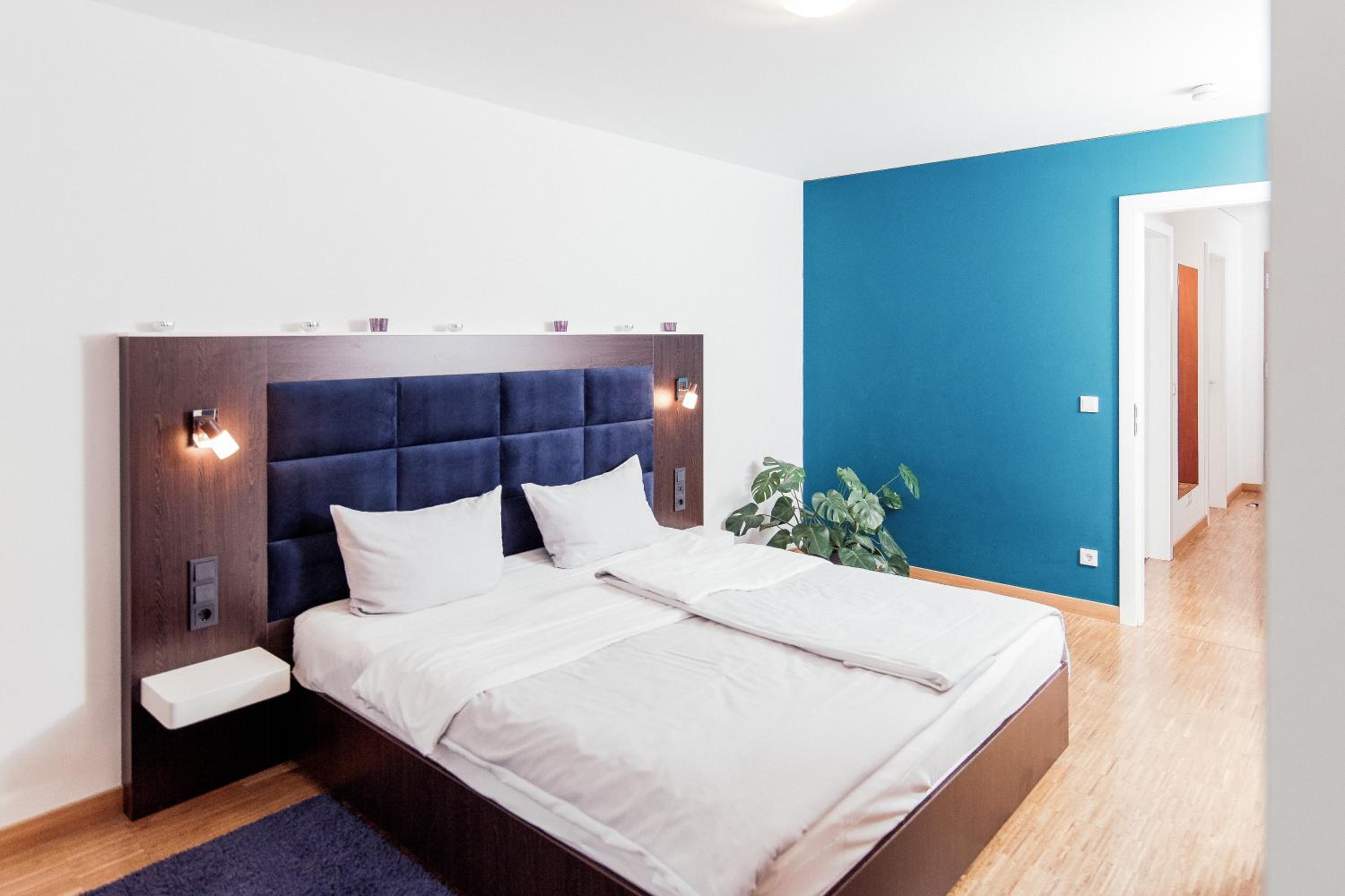 One-Bedroom Apartment - Photo 12