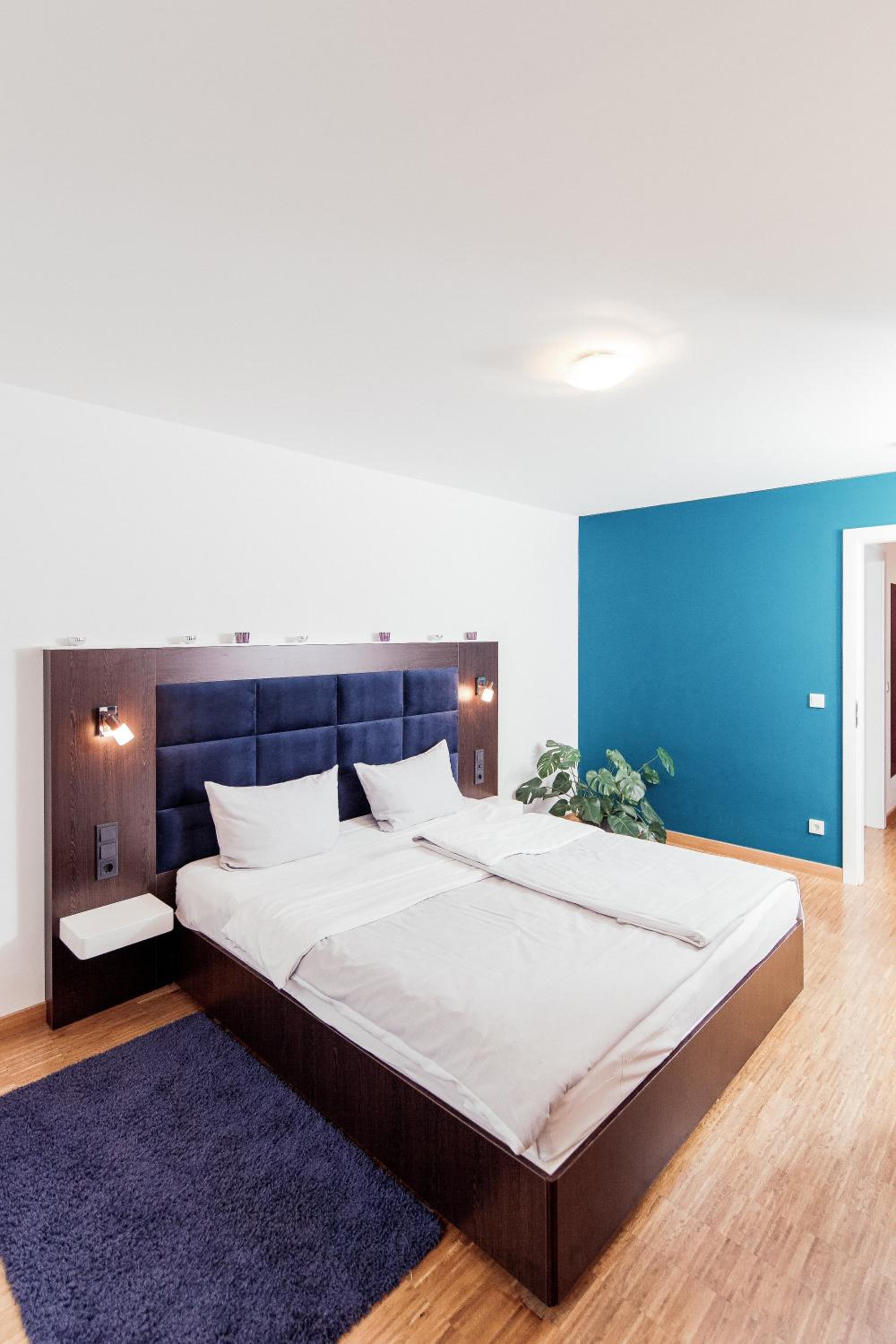 One-Bedroom Apartment - Photo 11
