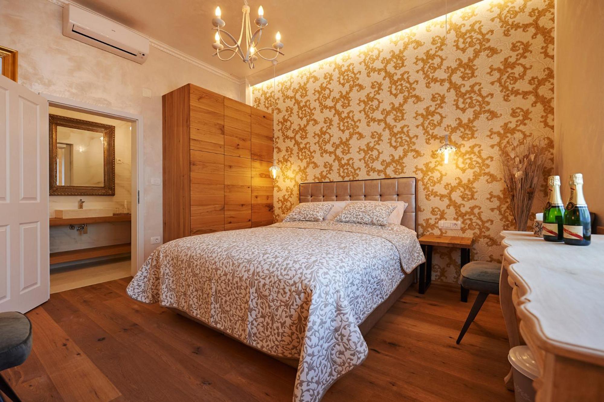 Superior Double Room - Photo 1