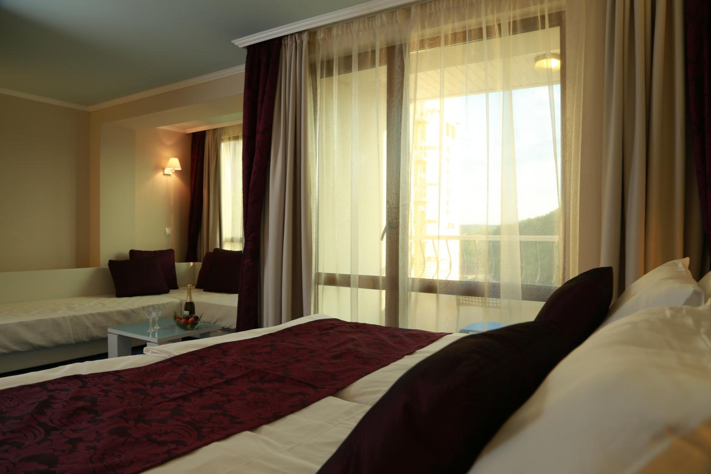 Double or Twin Room with Balcony photo 3