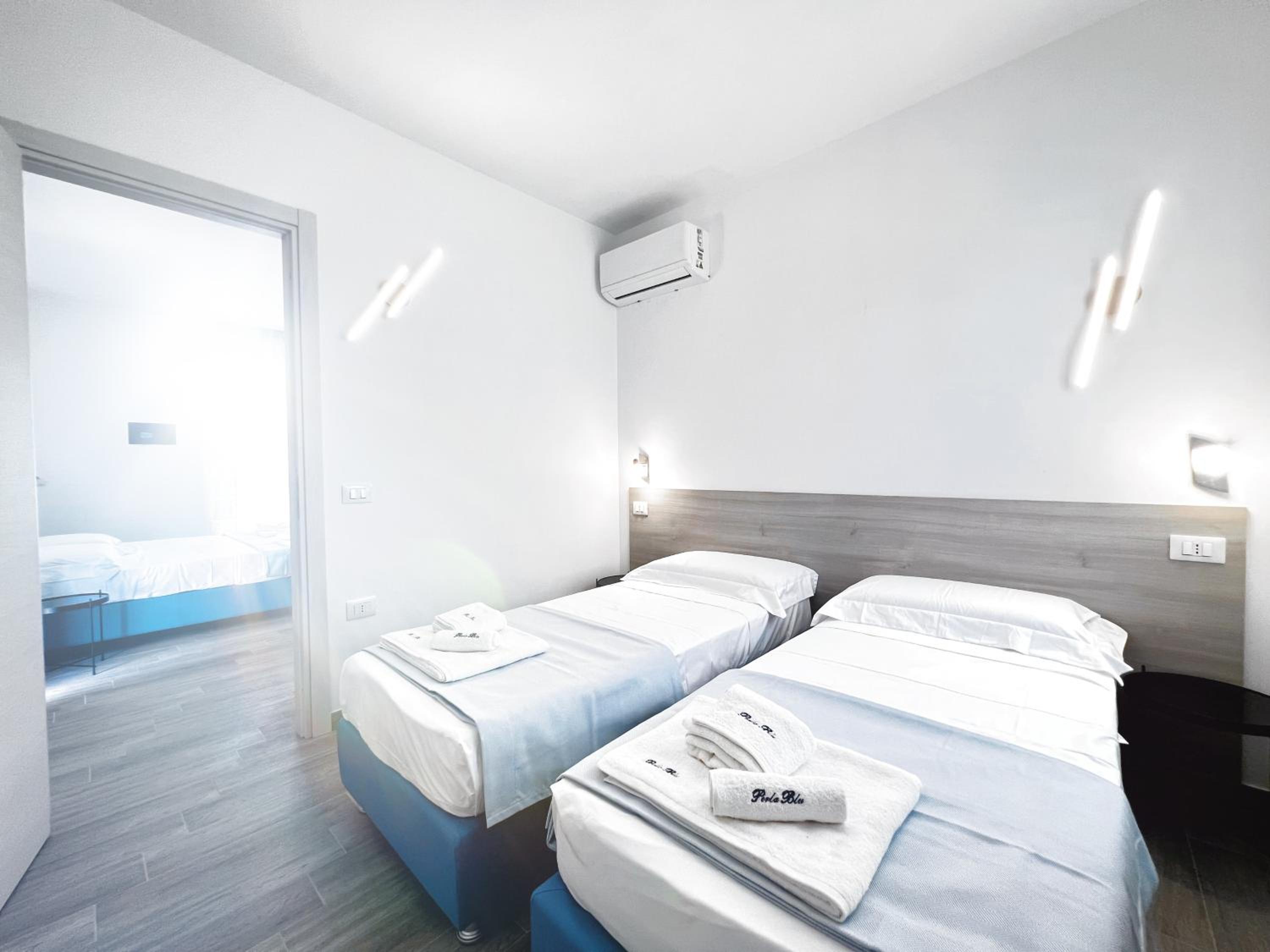 Quadruple Room with Balcony photo 2