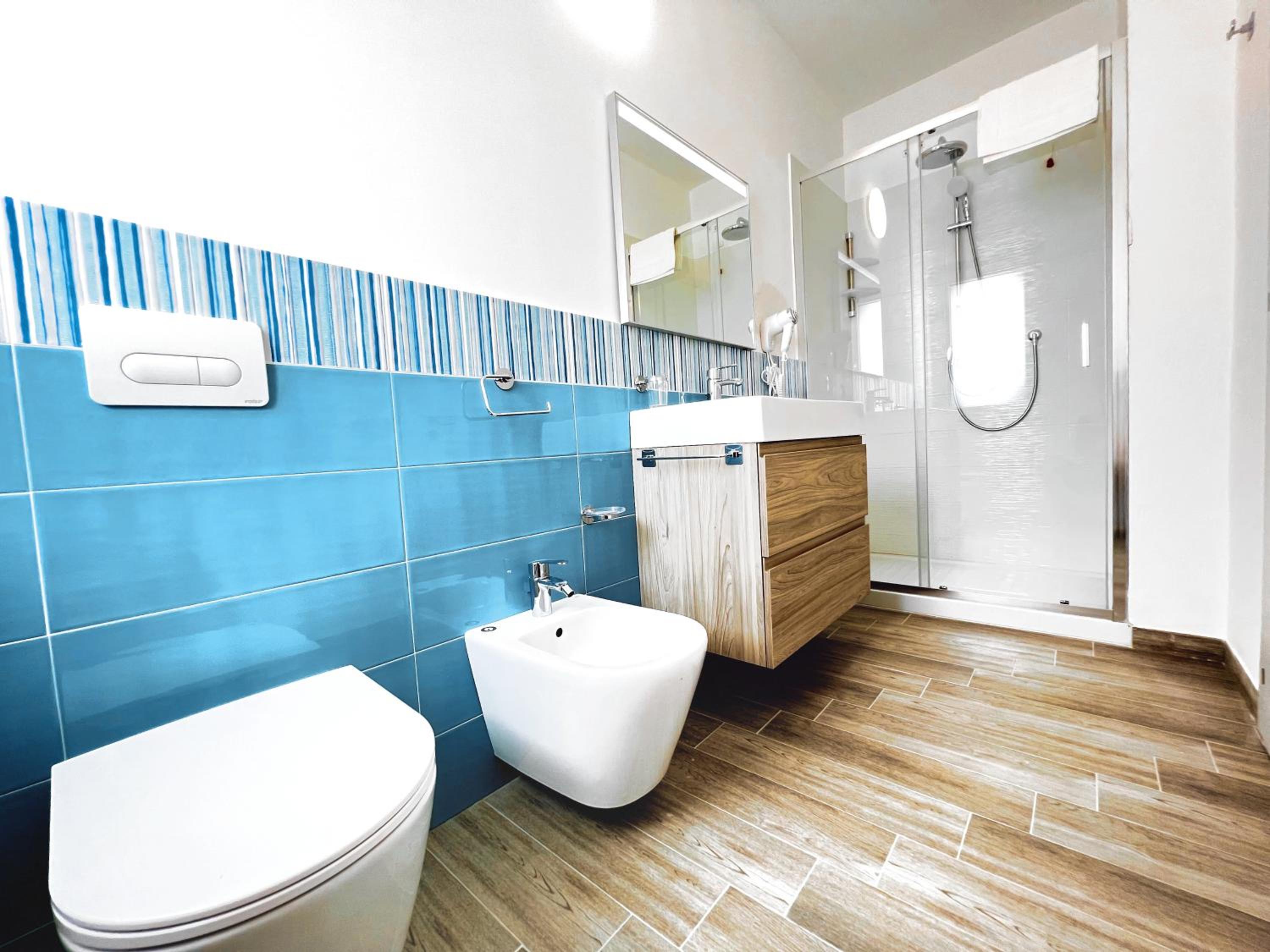Standard Double Room - Photo 8