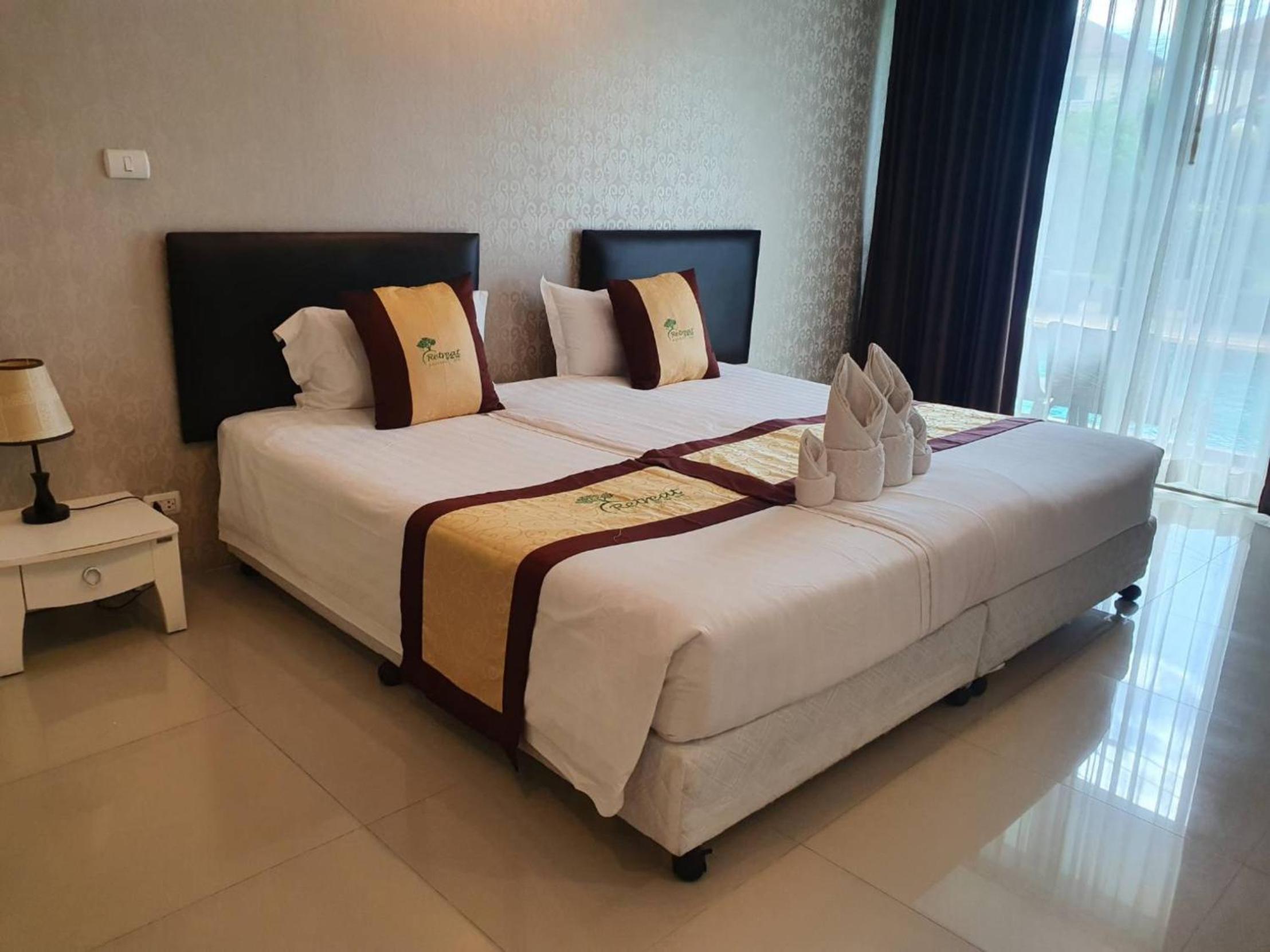 Superior Double or Twin Room with Pool View