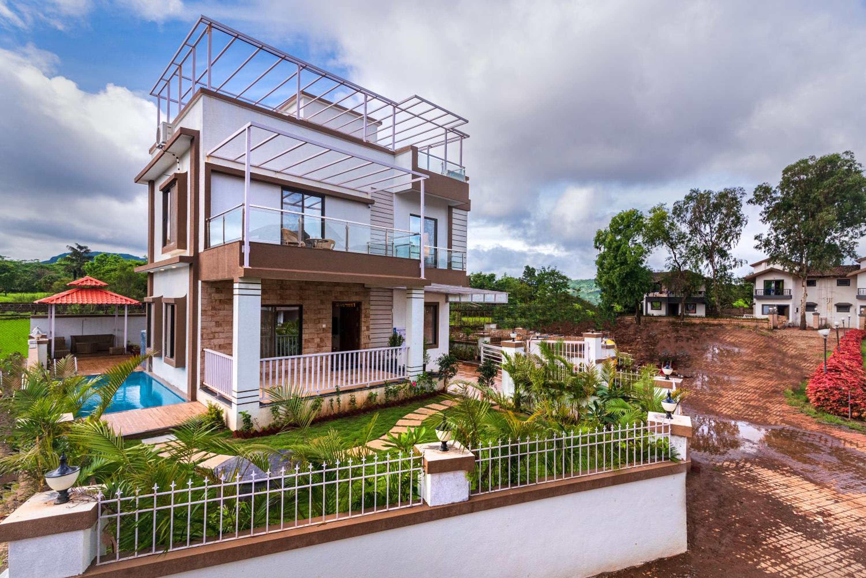 Villa with Private Pool - Photo 23