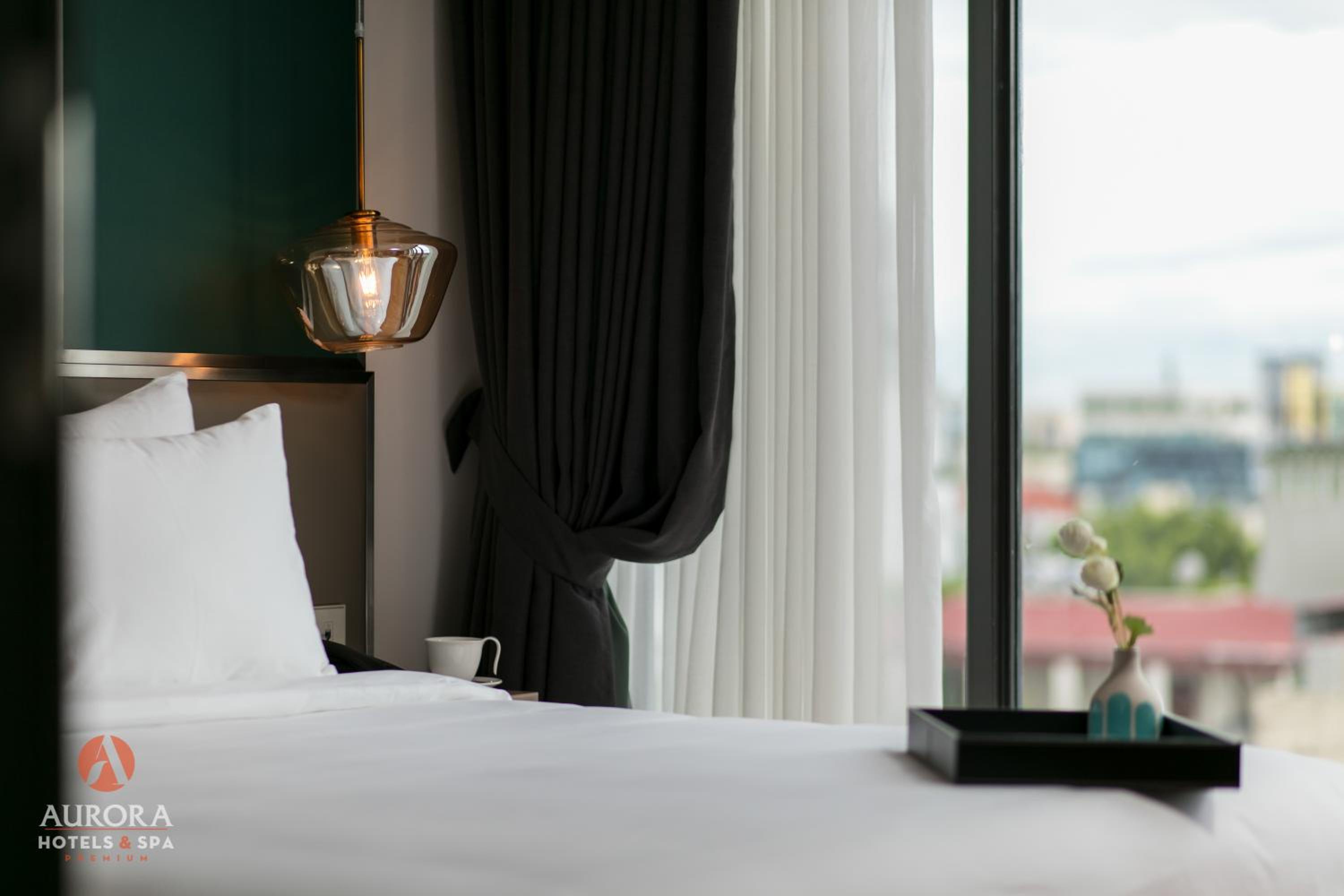 Suite with Lake View - Photo 2