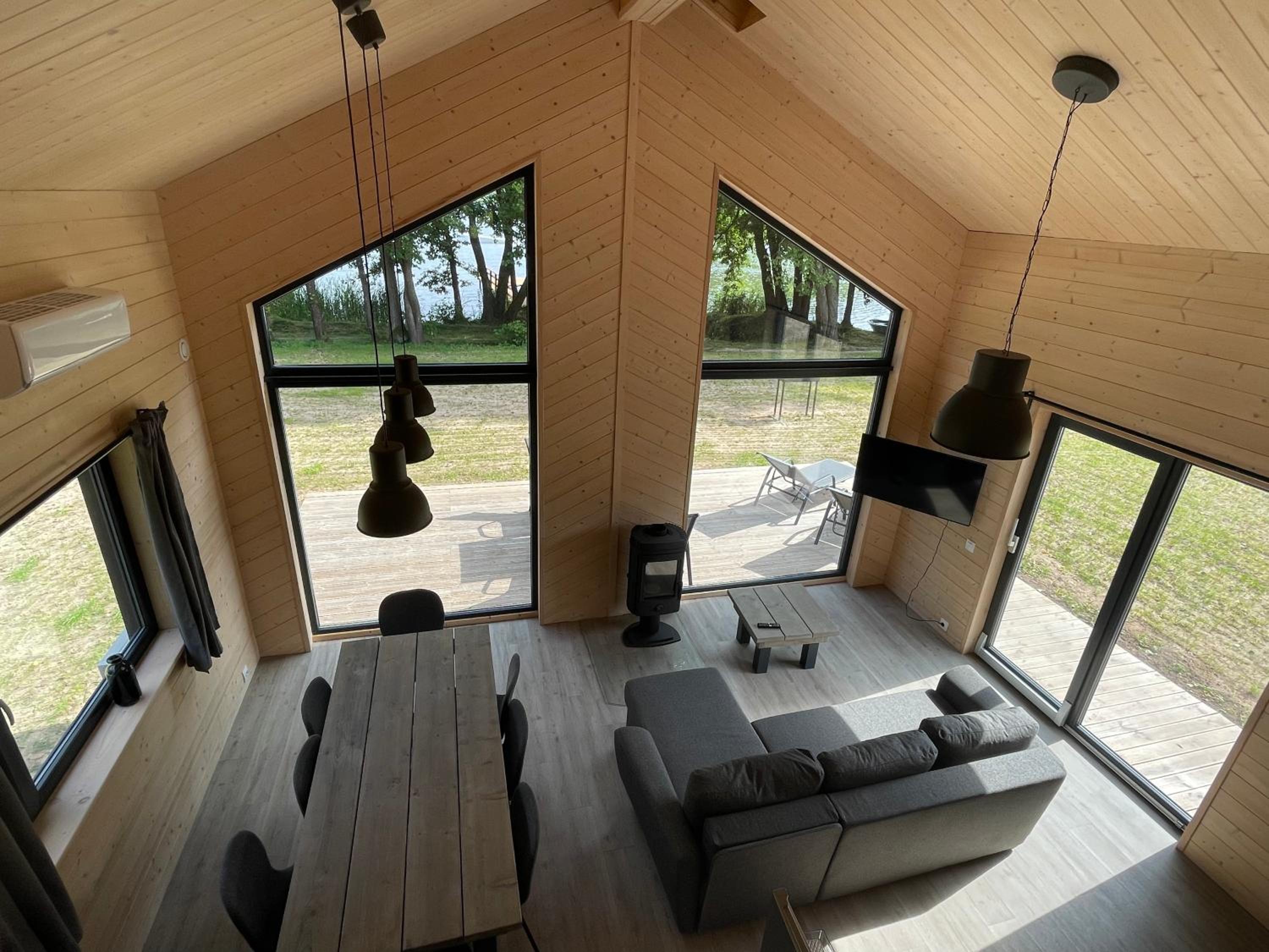 Four-Bedroom House - Photo 10