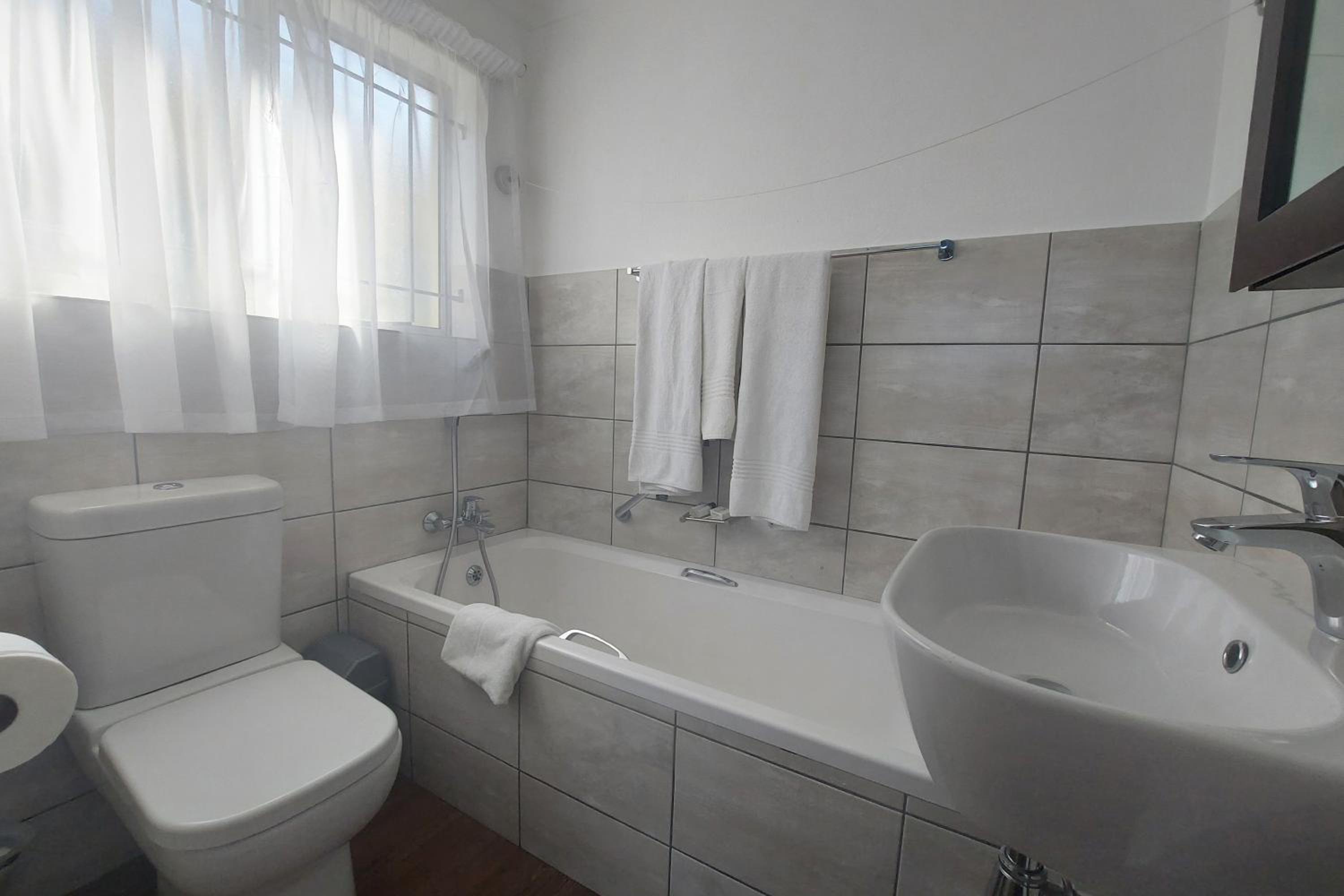 Two-Bedroom Chalet - Photo 9