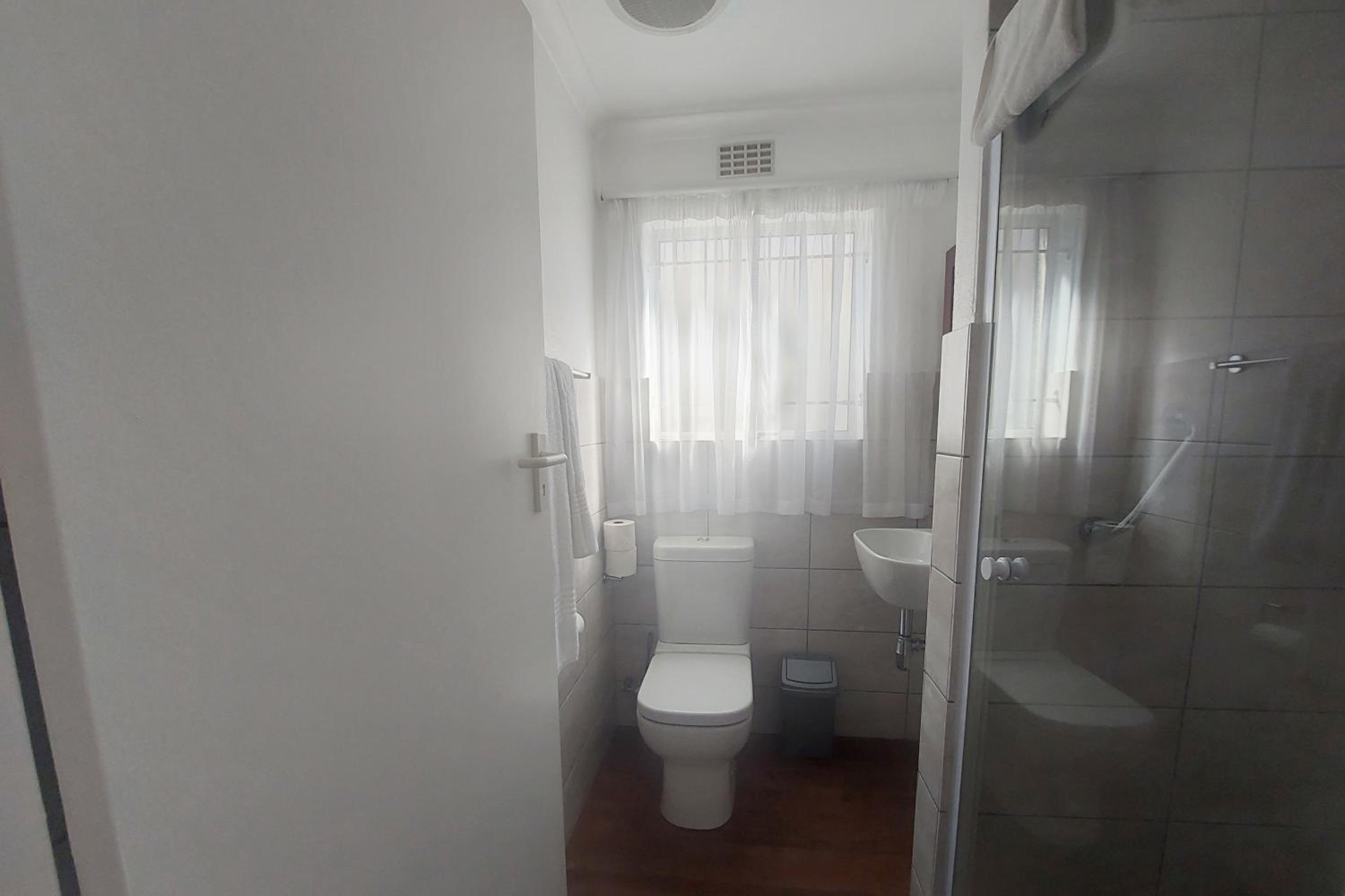 Two-Bedroom Chalet - Photo 16