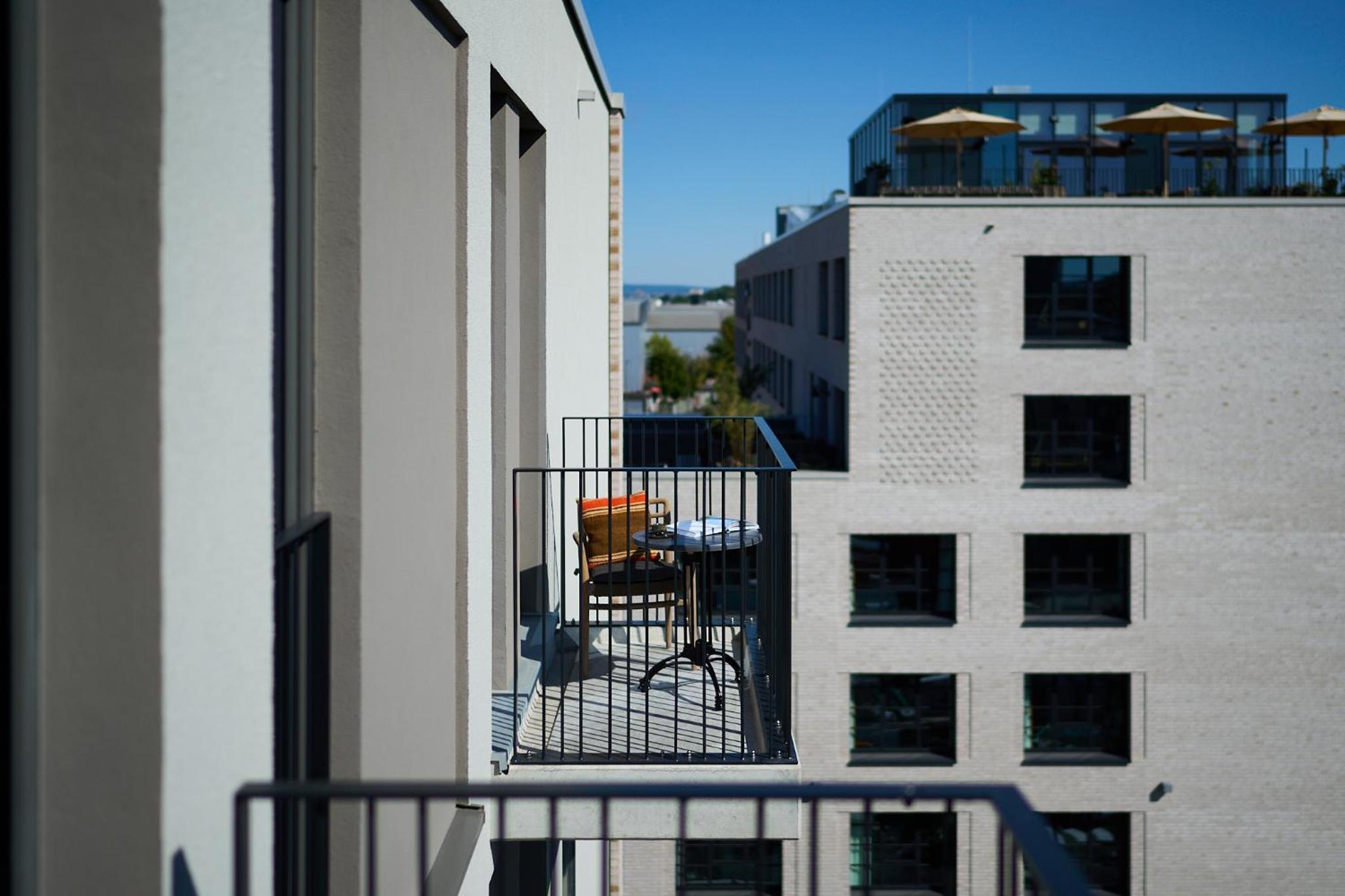 Studio Large with balcony - Photo 6