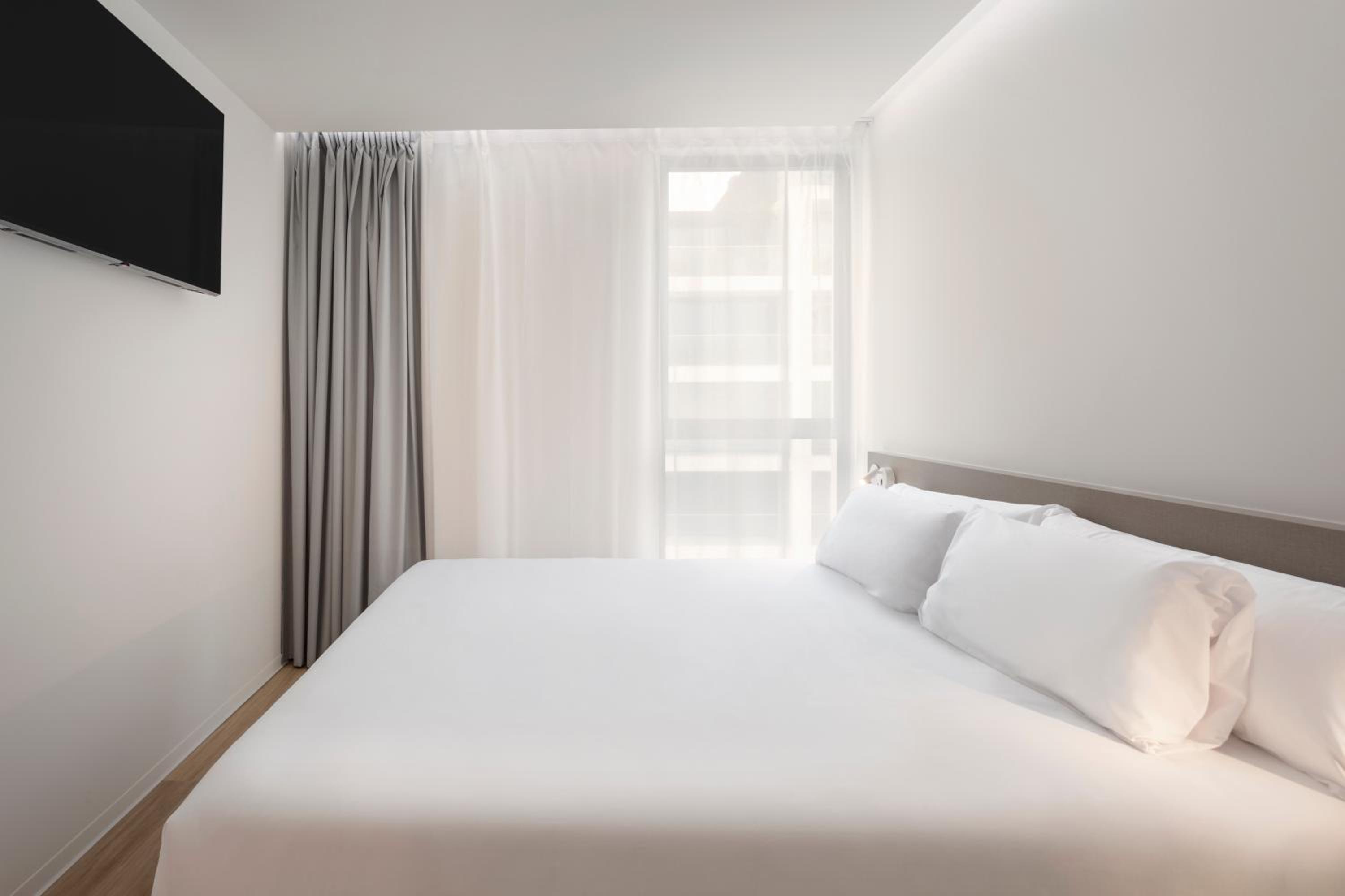 Double Room - Photo 5