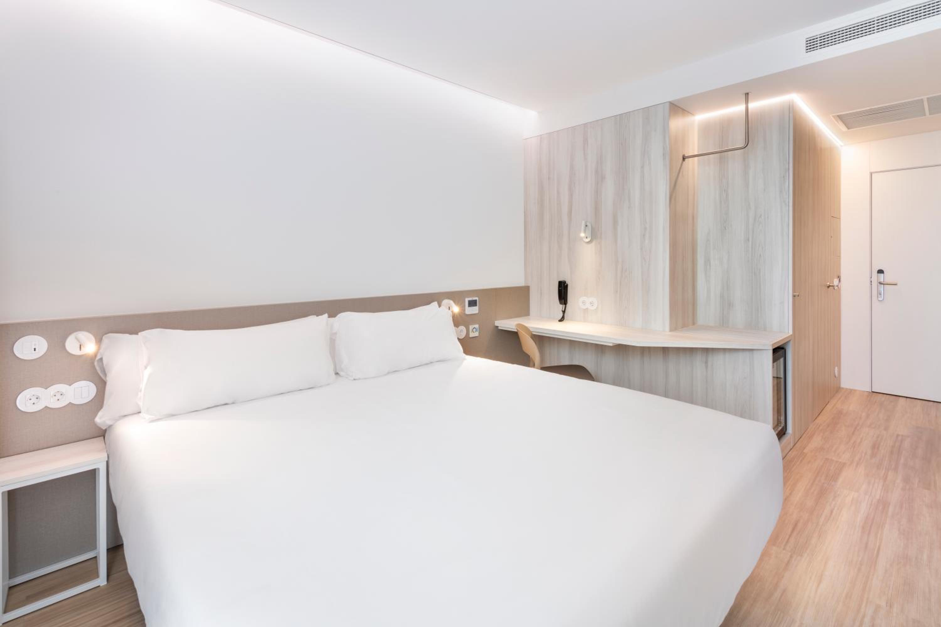 Double Room - Photo 1