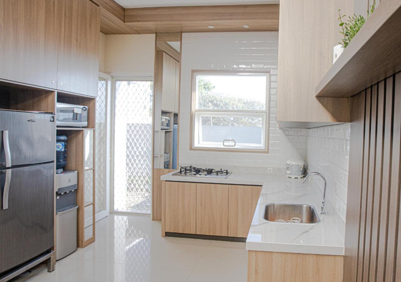Four-Bedroom Villa - Photo 6