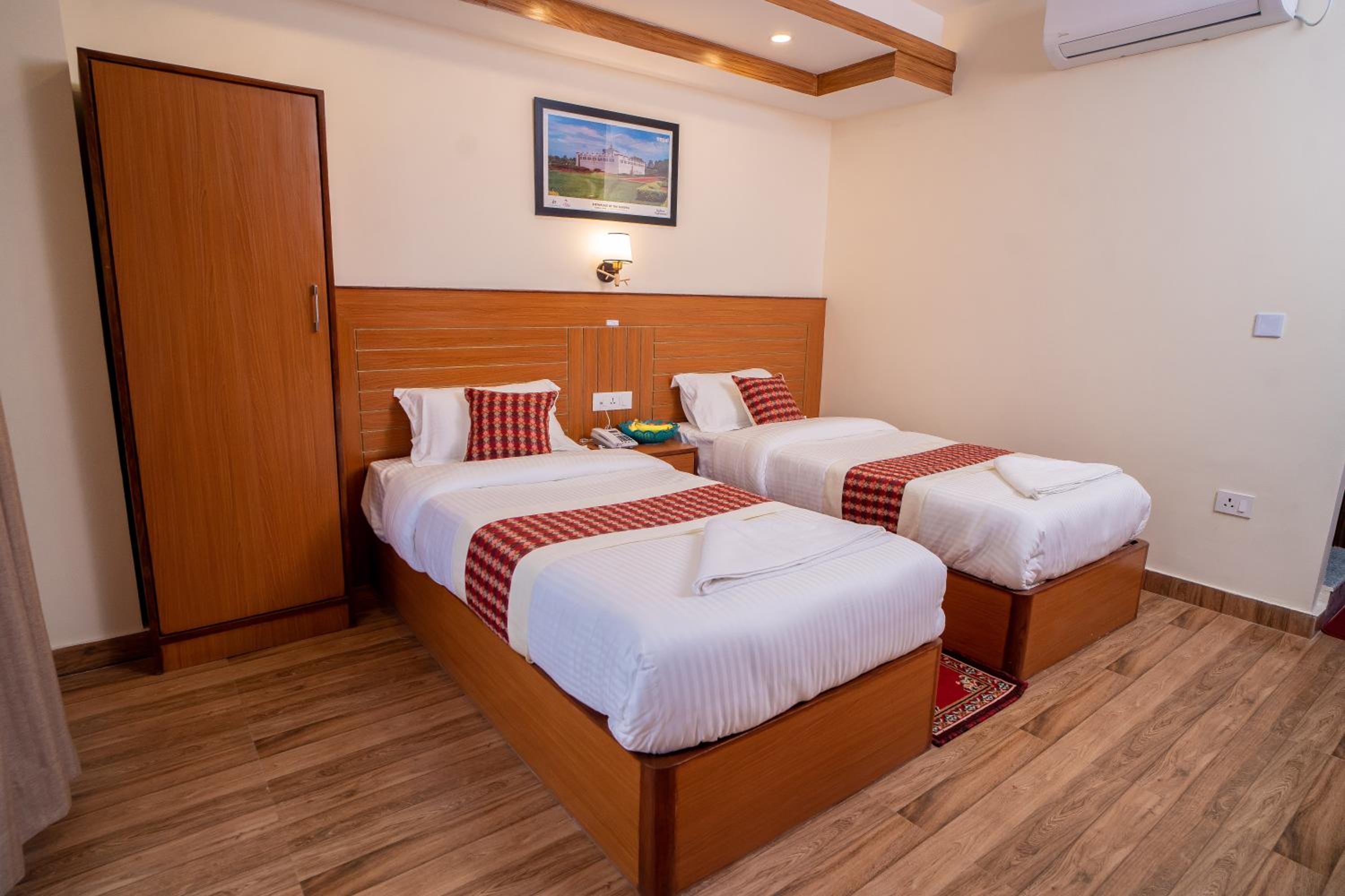 Deluxe Double or Twin Room - Photo 3
