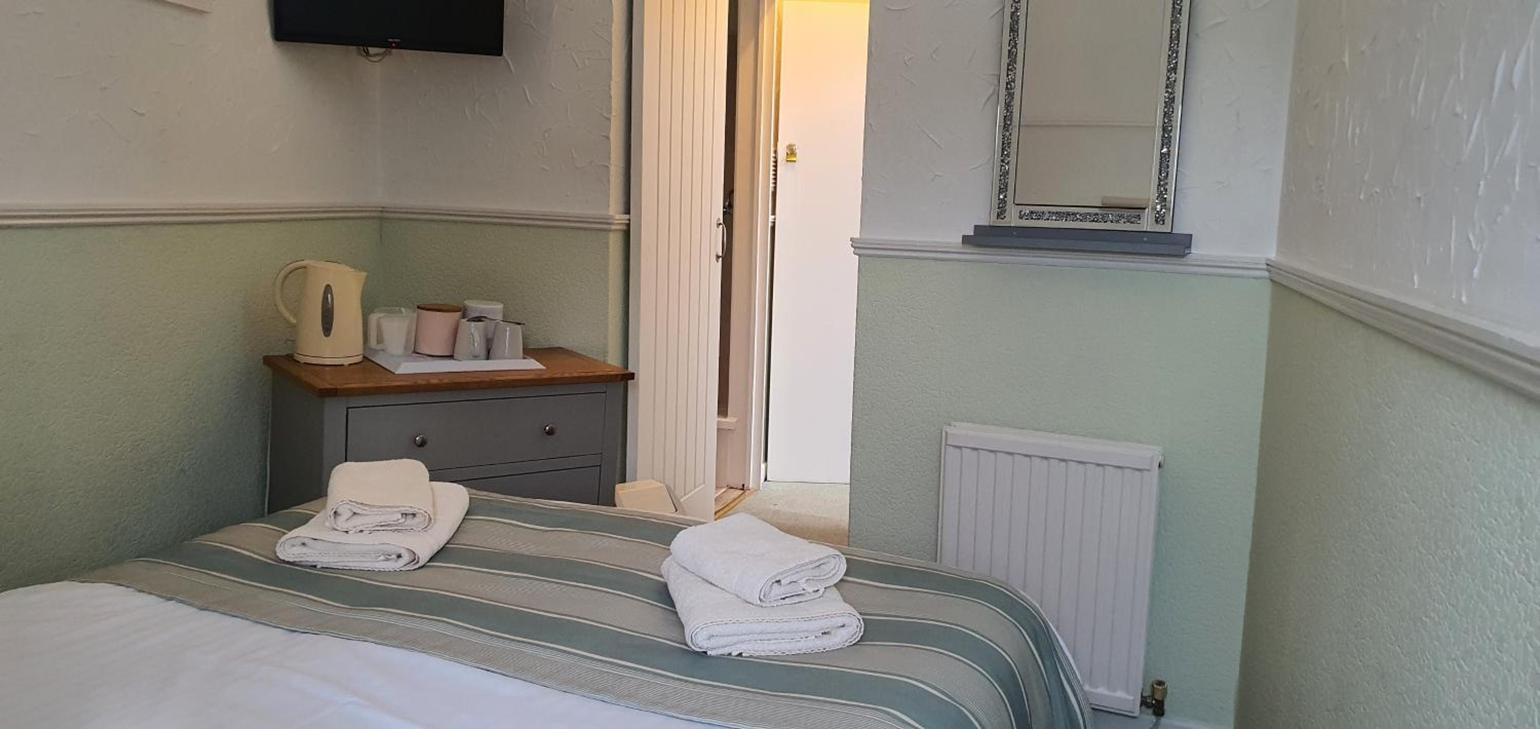 Budget Double Room photo 1