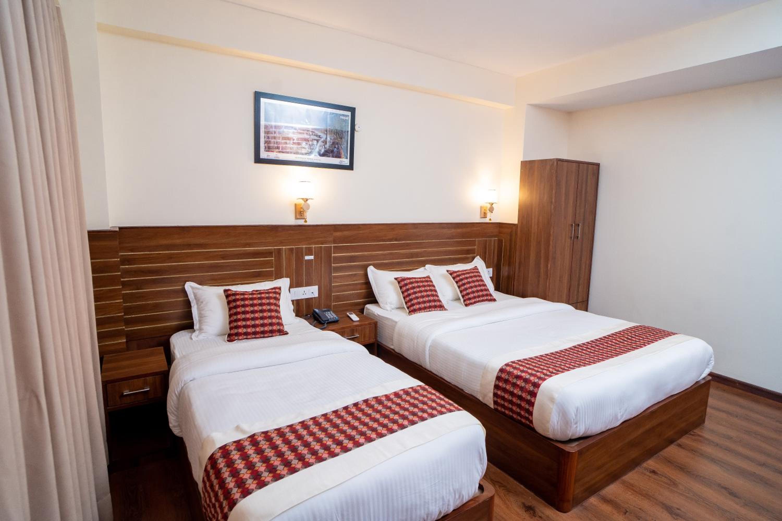 Deluxe Double or Twin Room - Photo 6