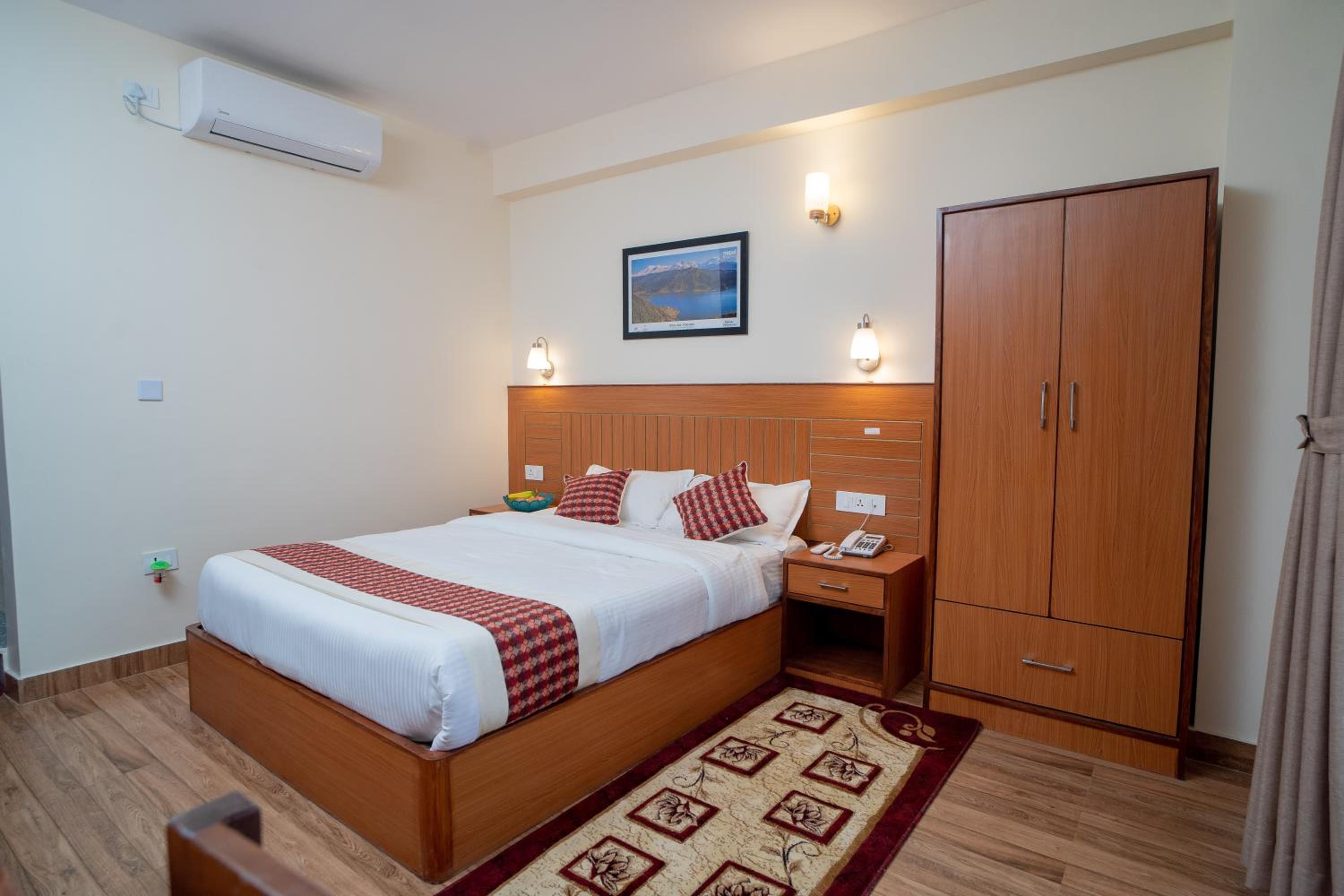 Deluxe Double or Twin Room with Balcony - Photo 1