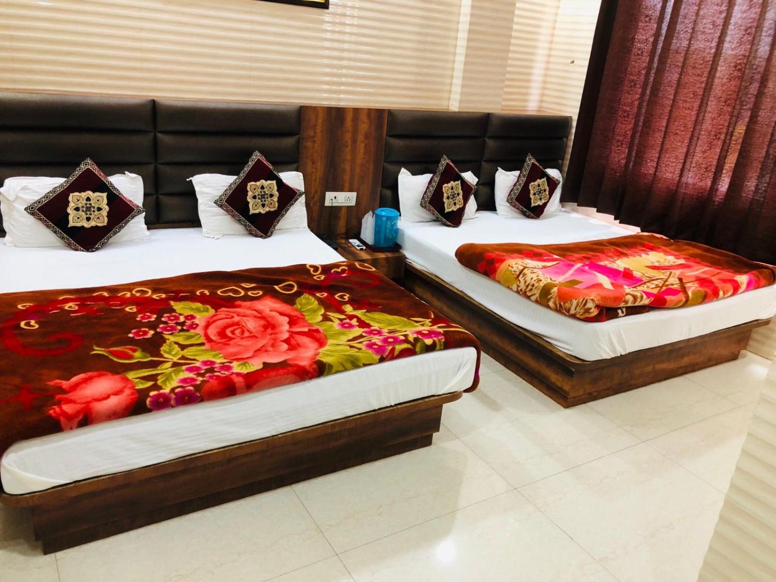 Family Room - Photo 6