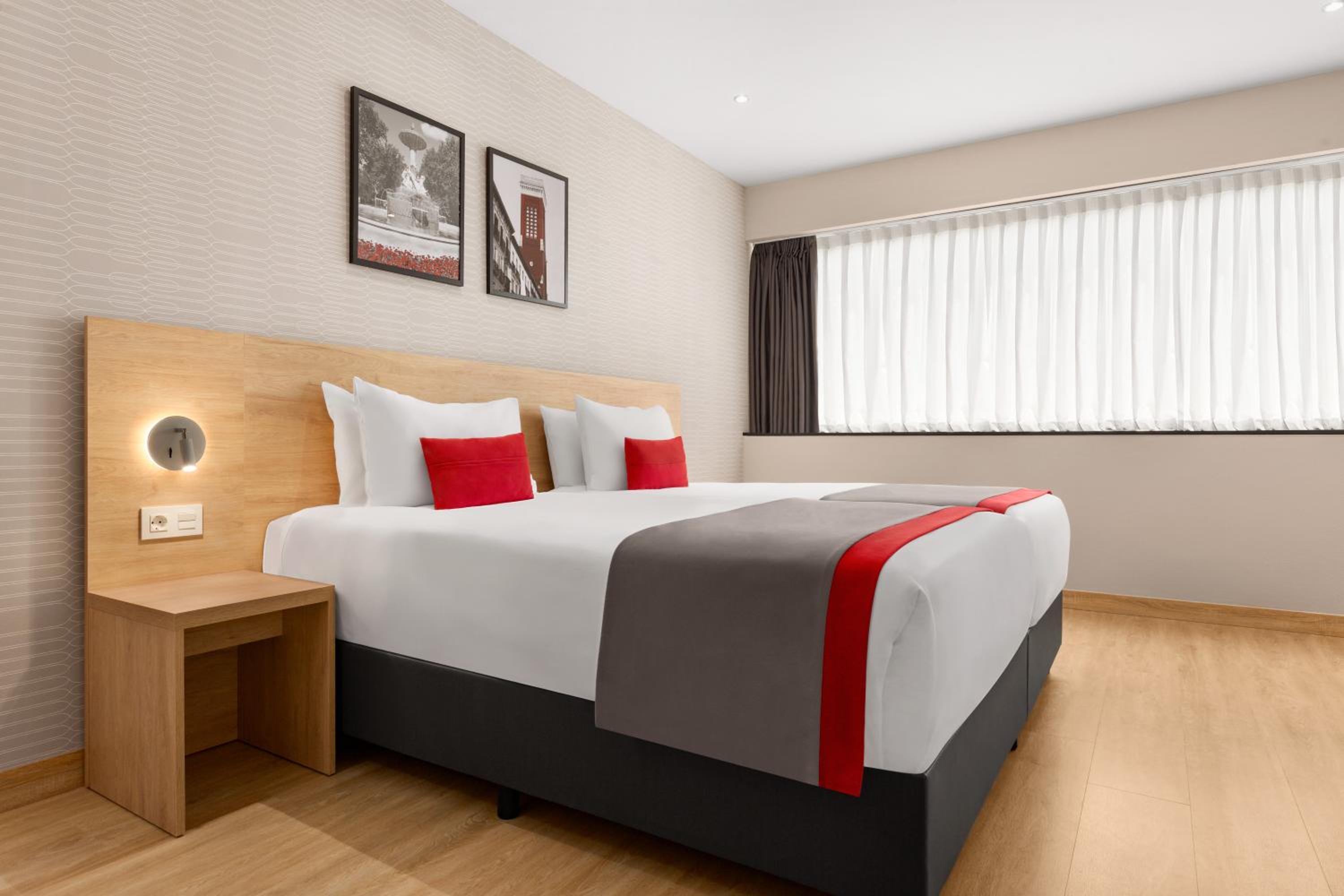 Twin Room - Mobility Access/Non-Smoking photo 3