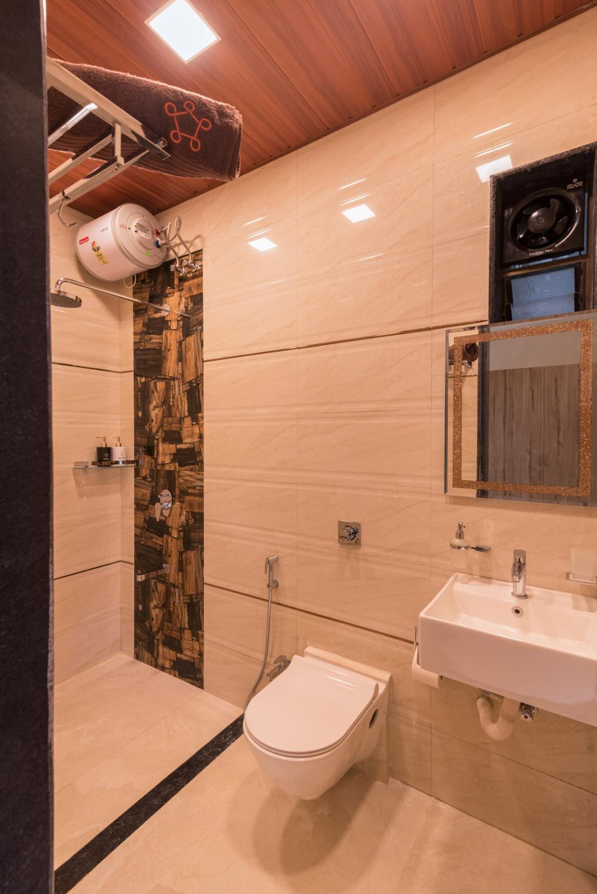 Villa with Private Pool - Photo 9