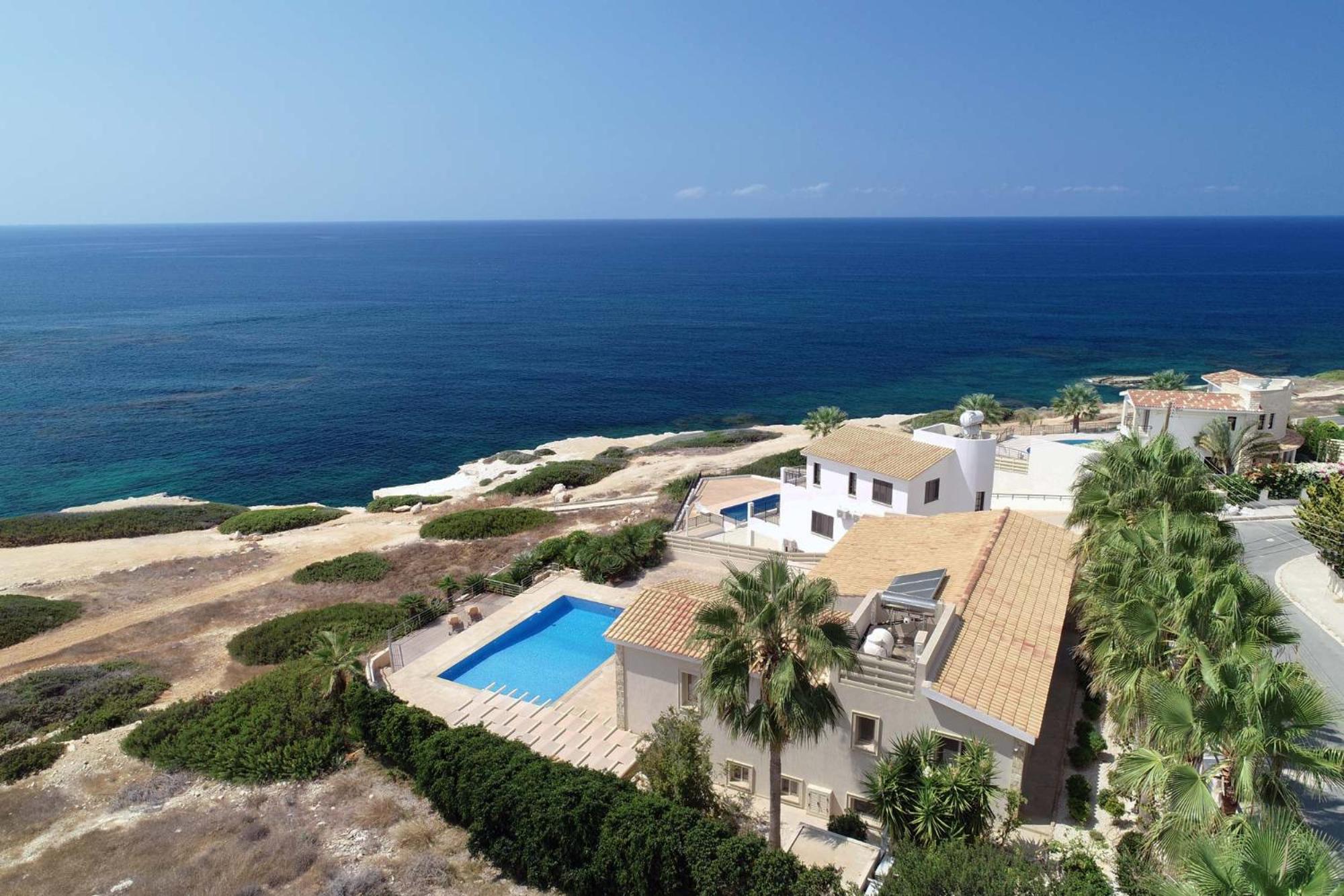 Villa - Beach Front photo 2
