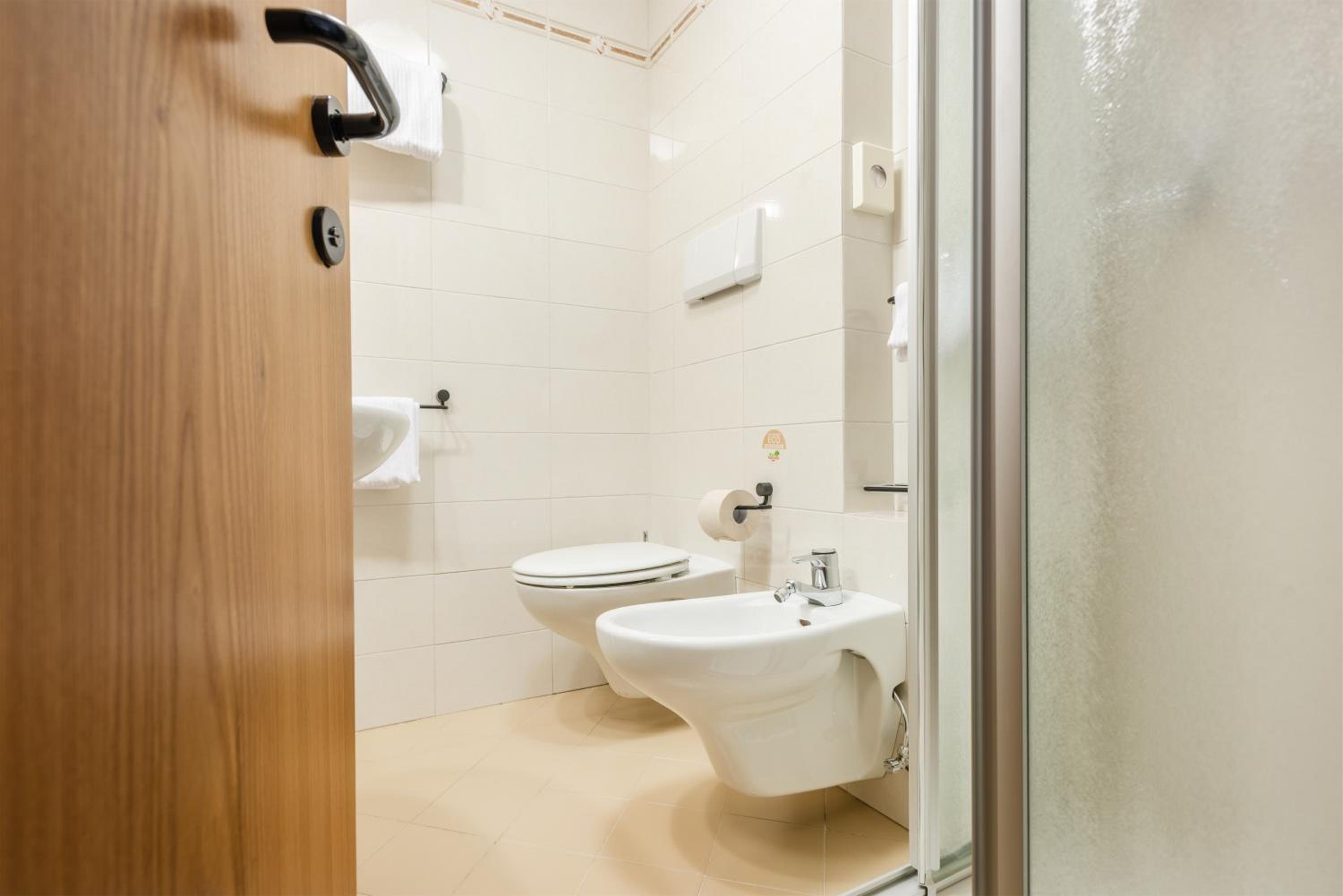 Economy Double Room or Twin Room photo 2