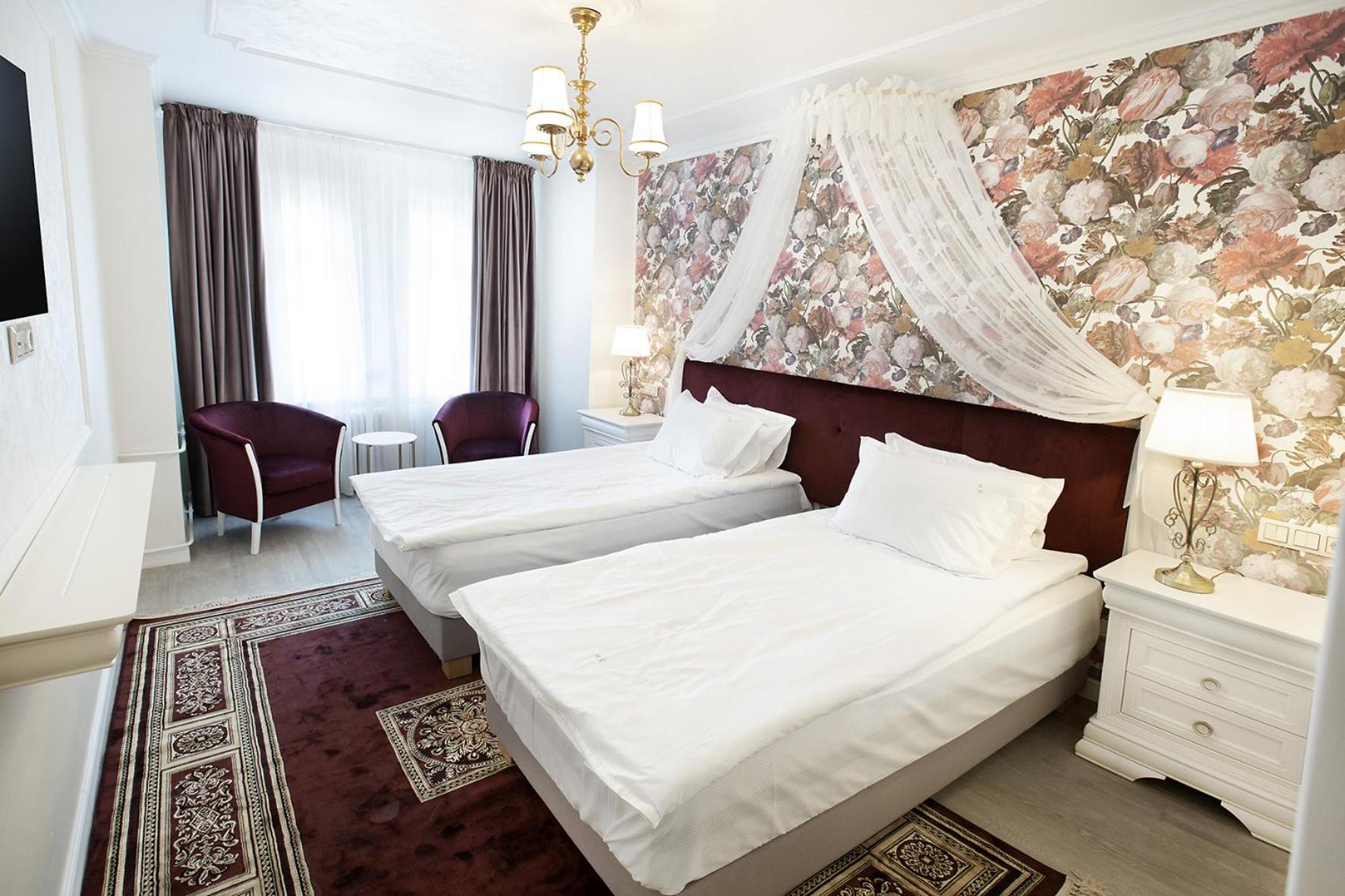 Standard Twin Room - Photo 1
