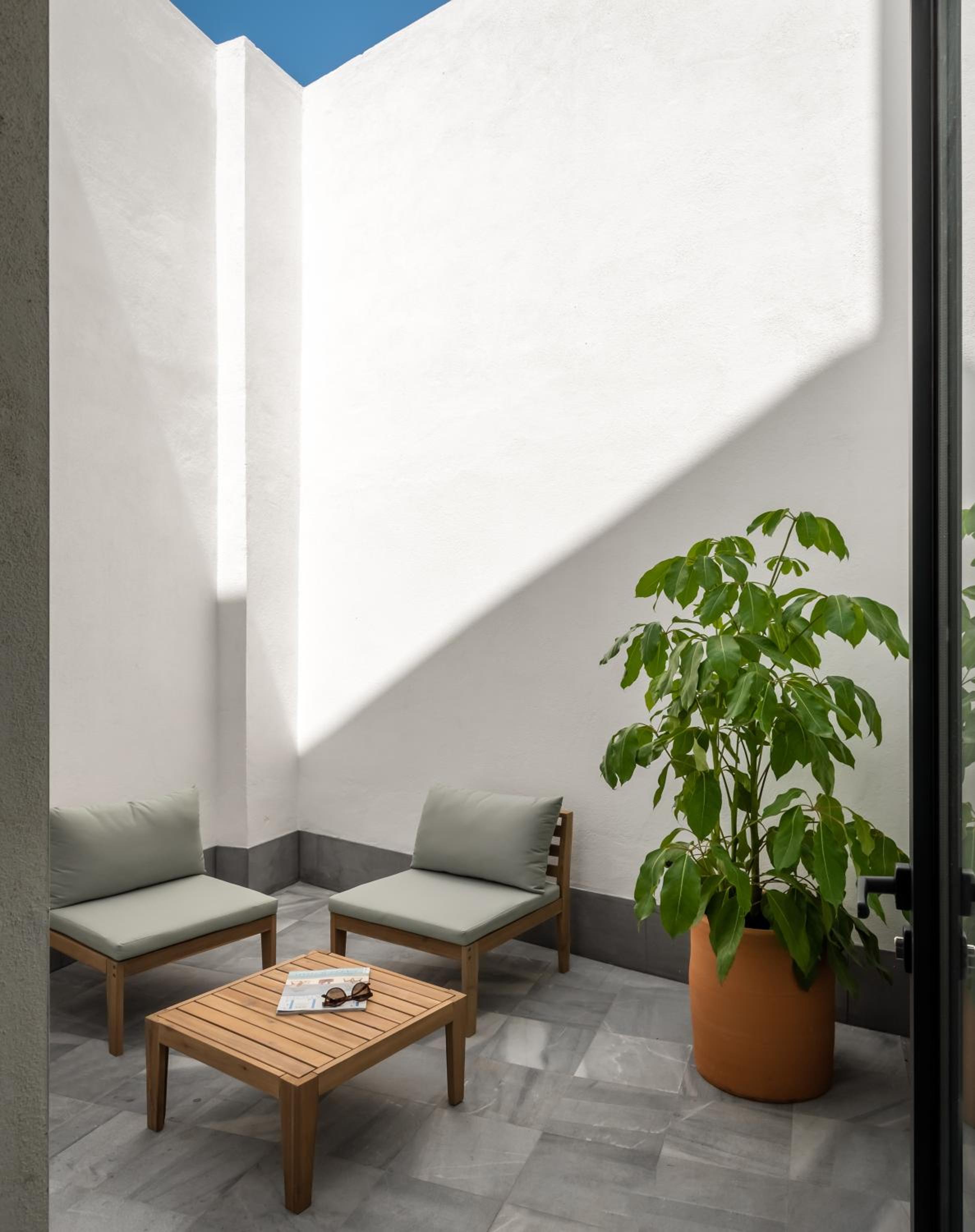 Double Room with Terrace - Photo 2