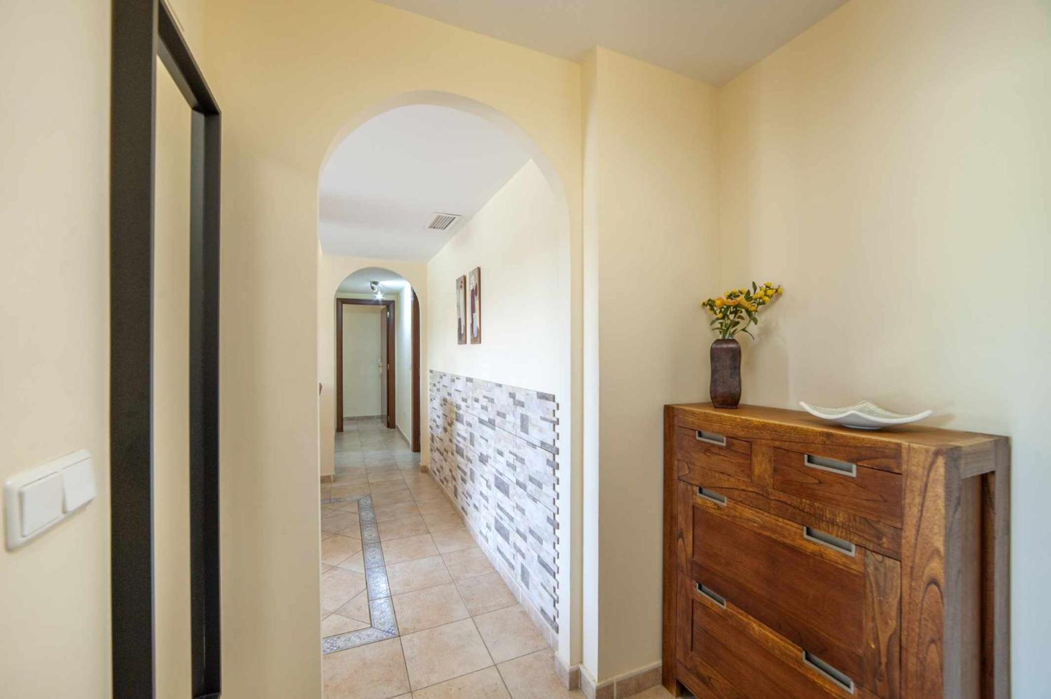 Apartamento con vista a la piscina