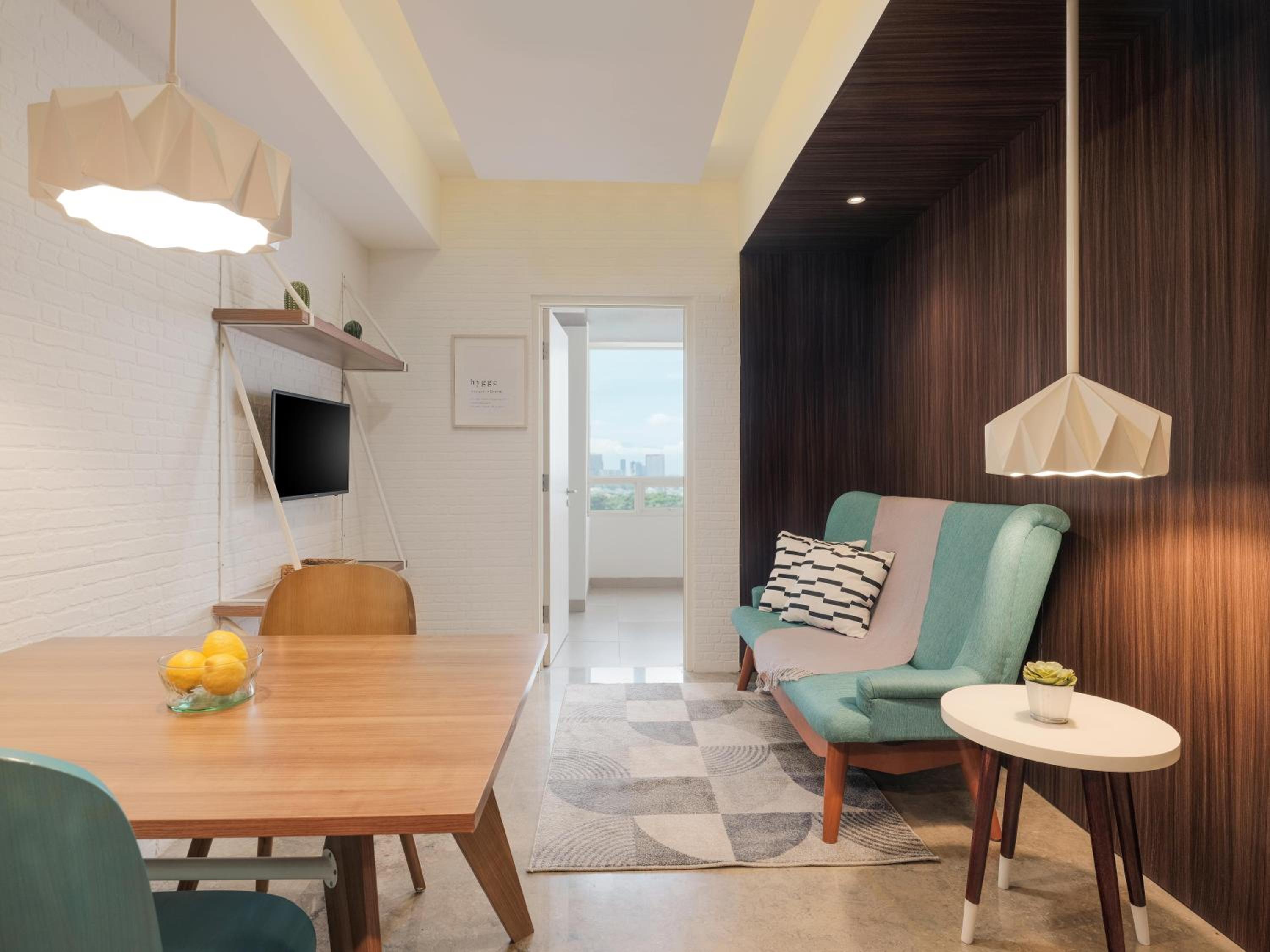 Family Room - Photo 1