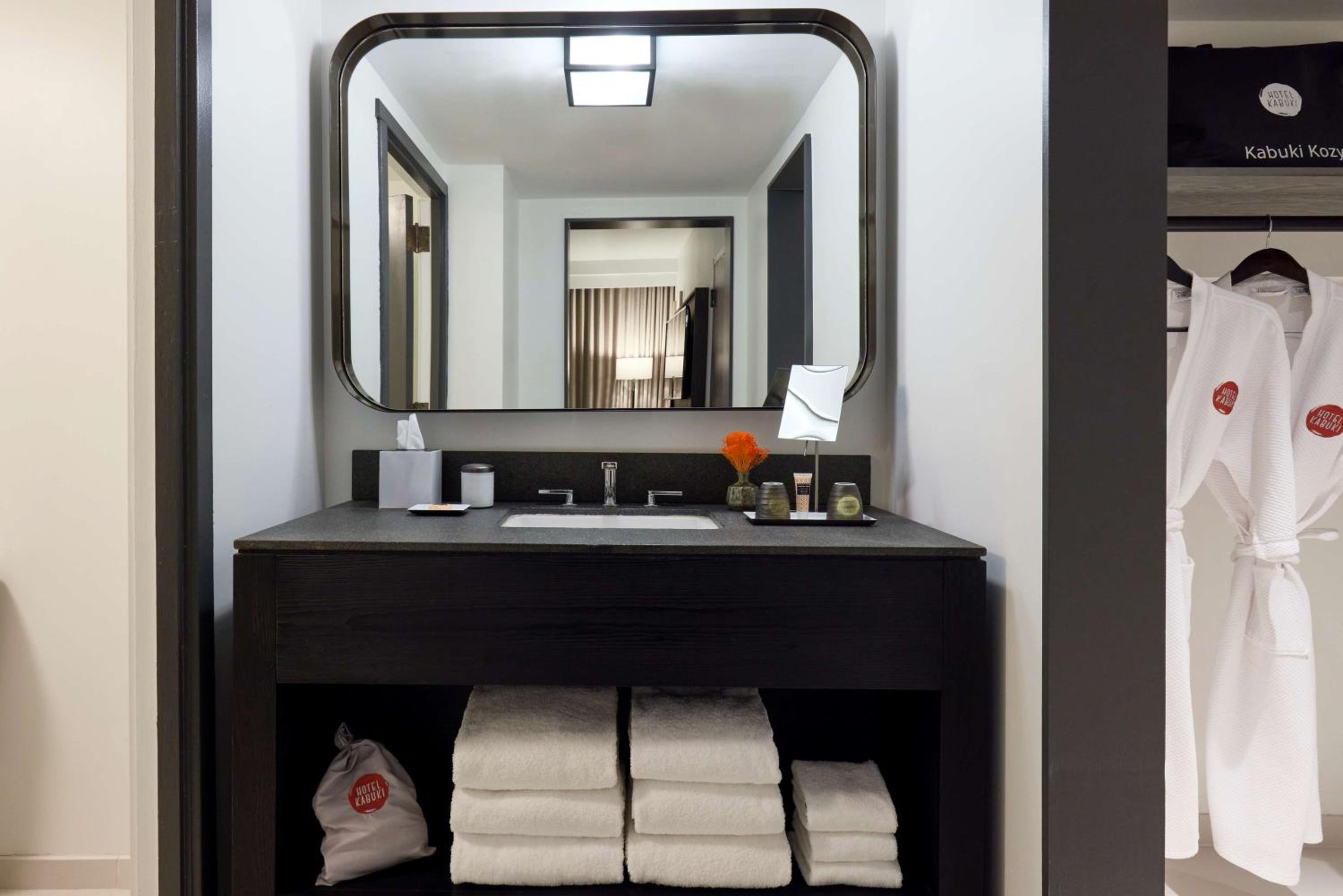 King Suite - Photo 5