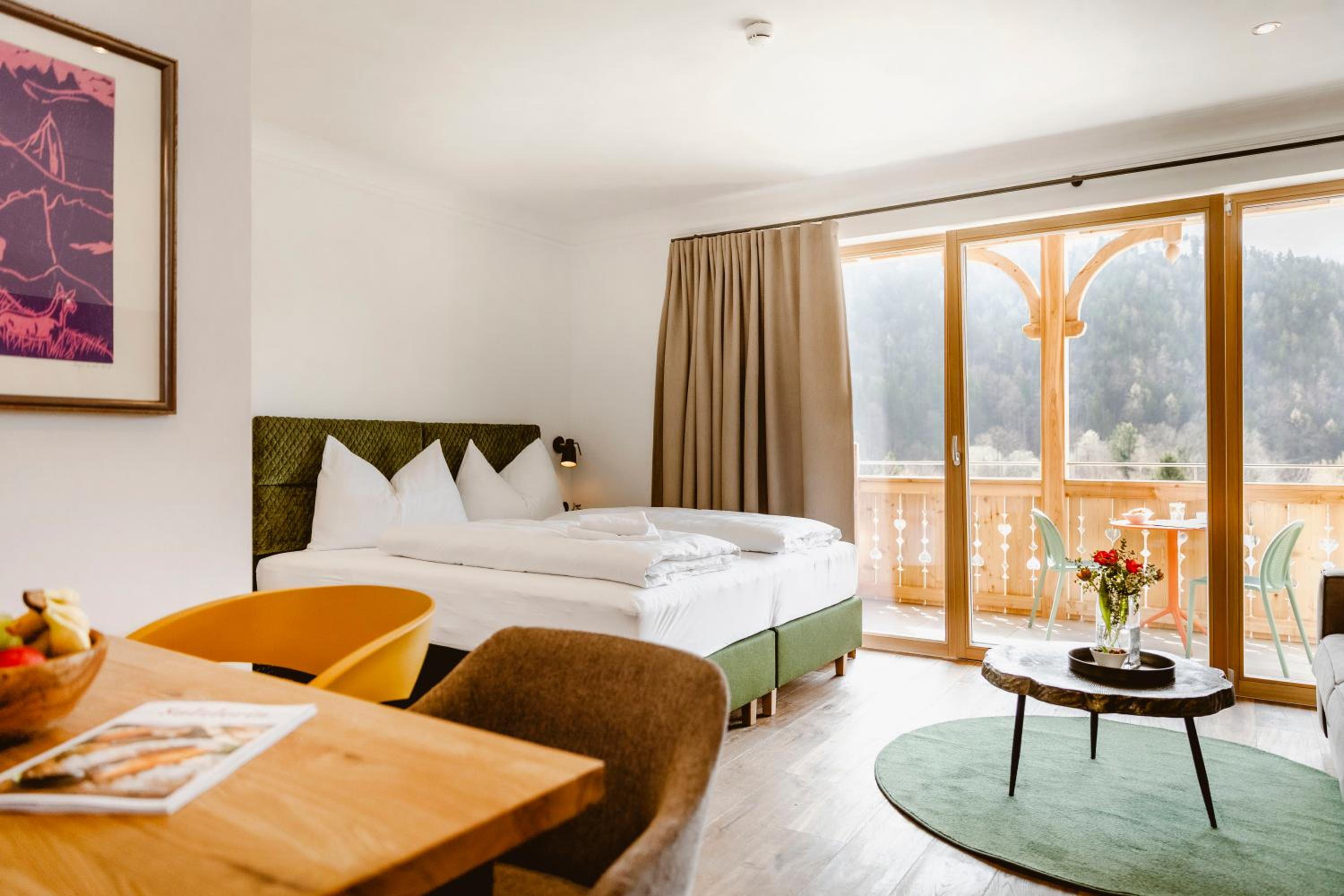 Suite With Balcony And Lake View