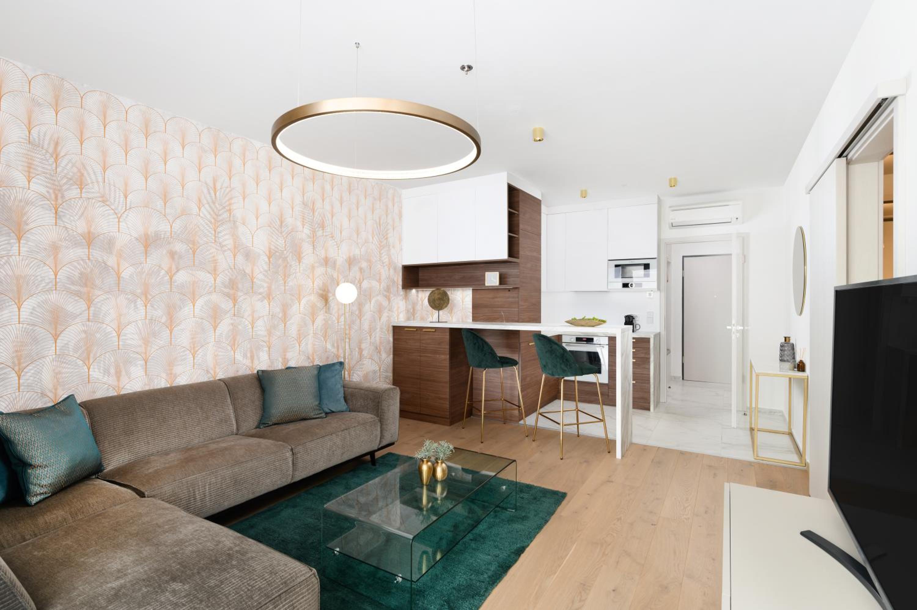 Deluxe Suite - Photo 8