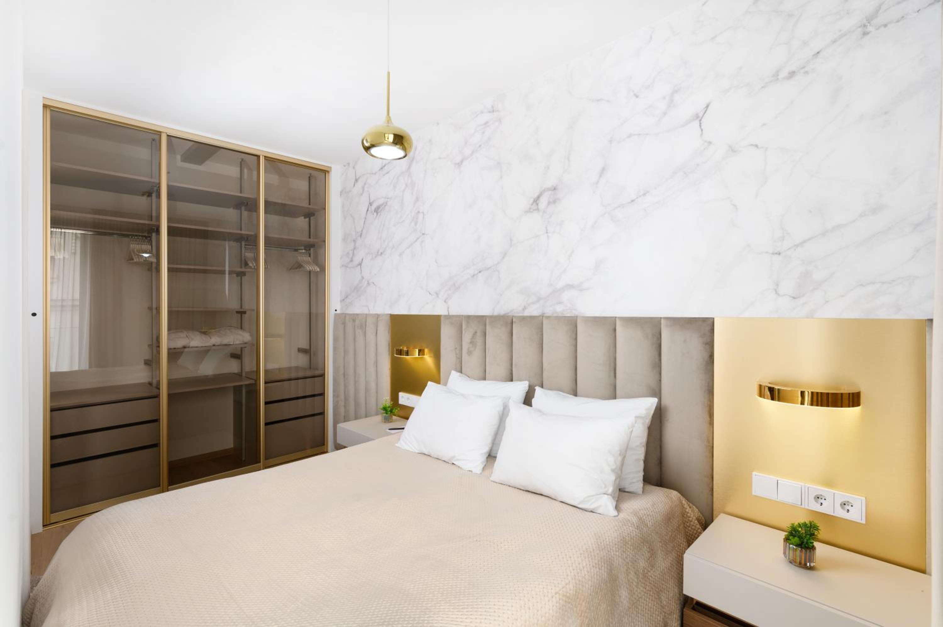 Deluxe Suite - Photo 10