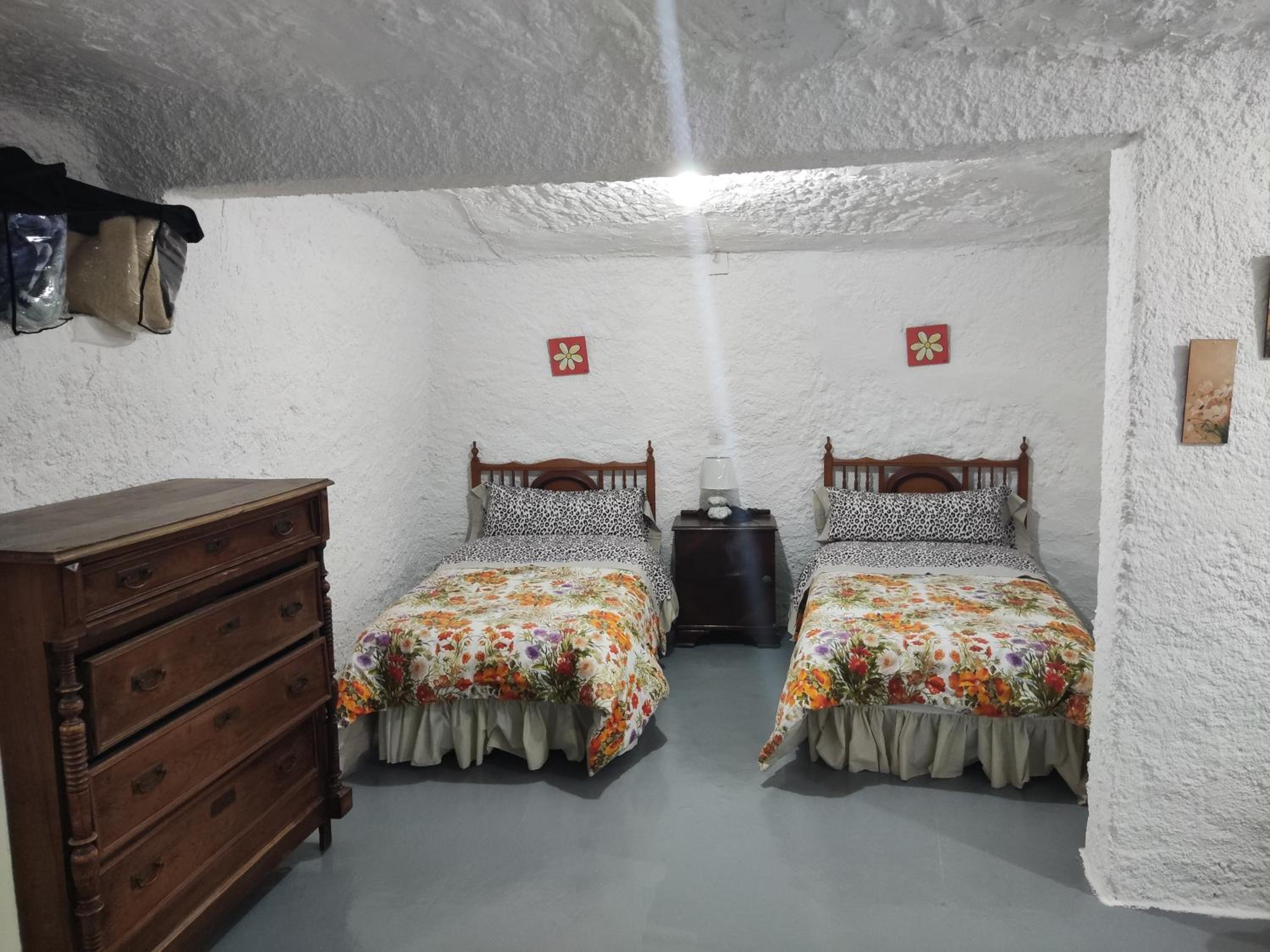 Four-Bedroom House photo 2
