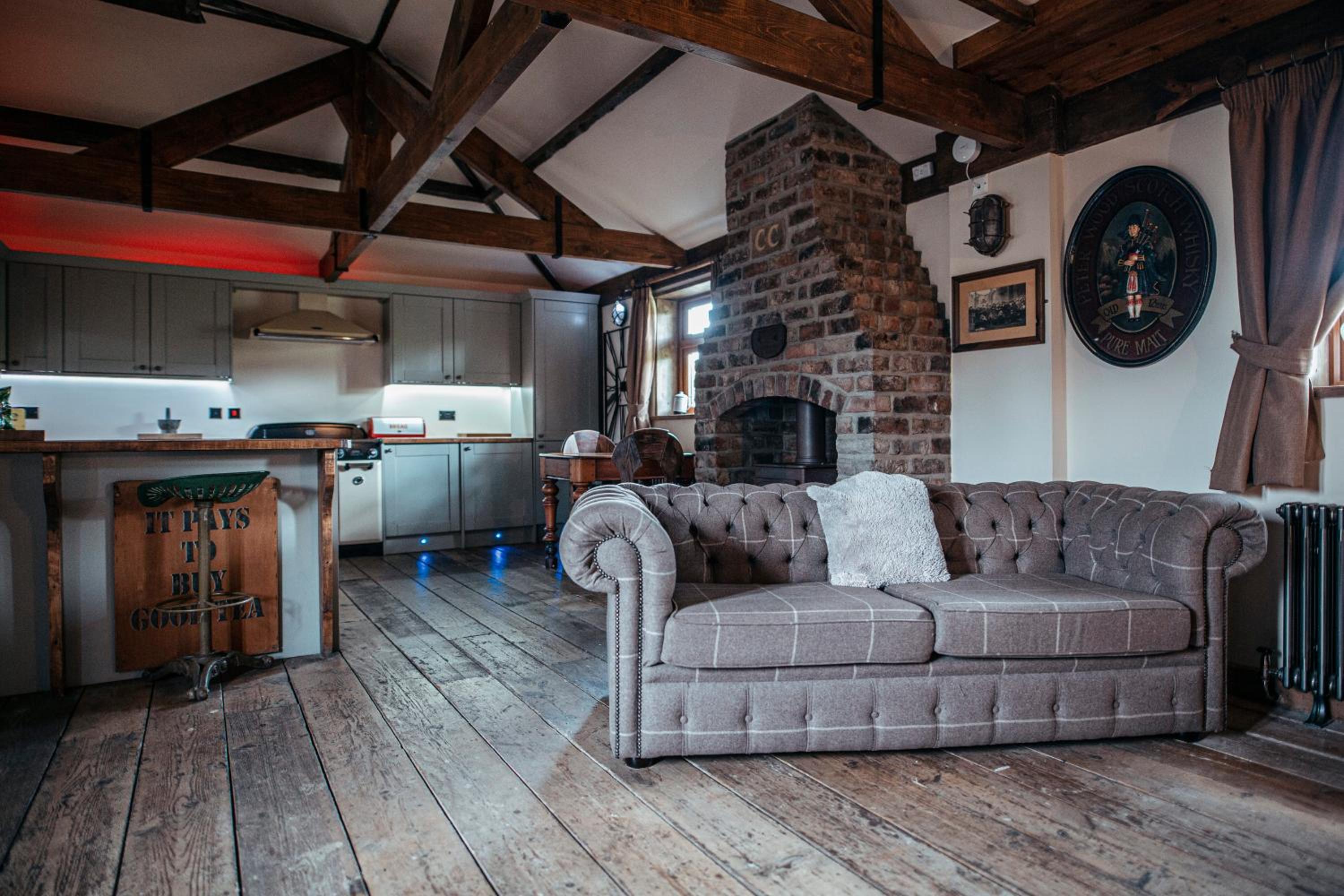 Causey Cottage with Hot Tub  - Photo 2