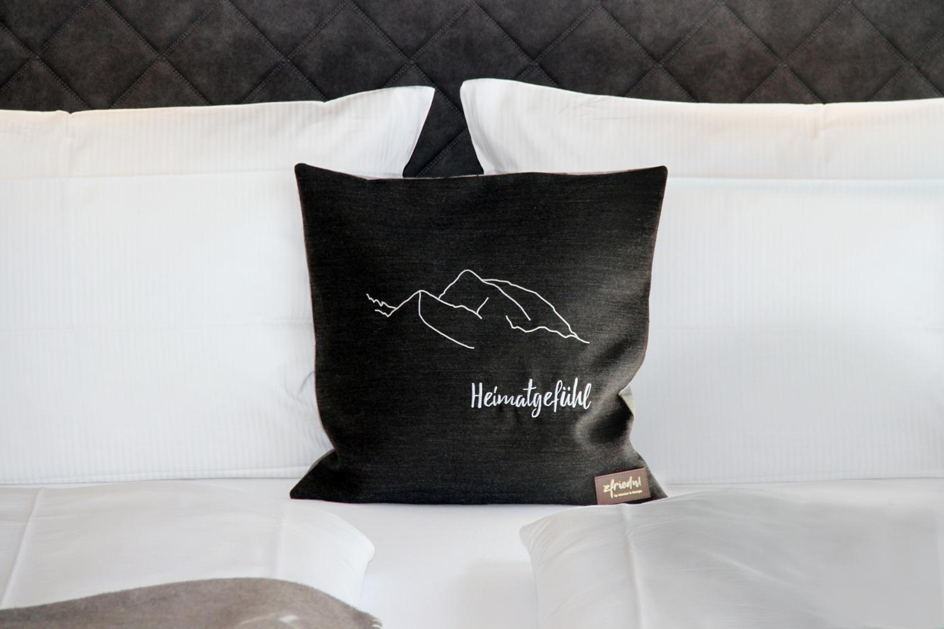 Suite with Mountain View photo 1