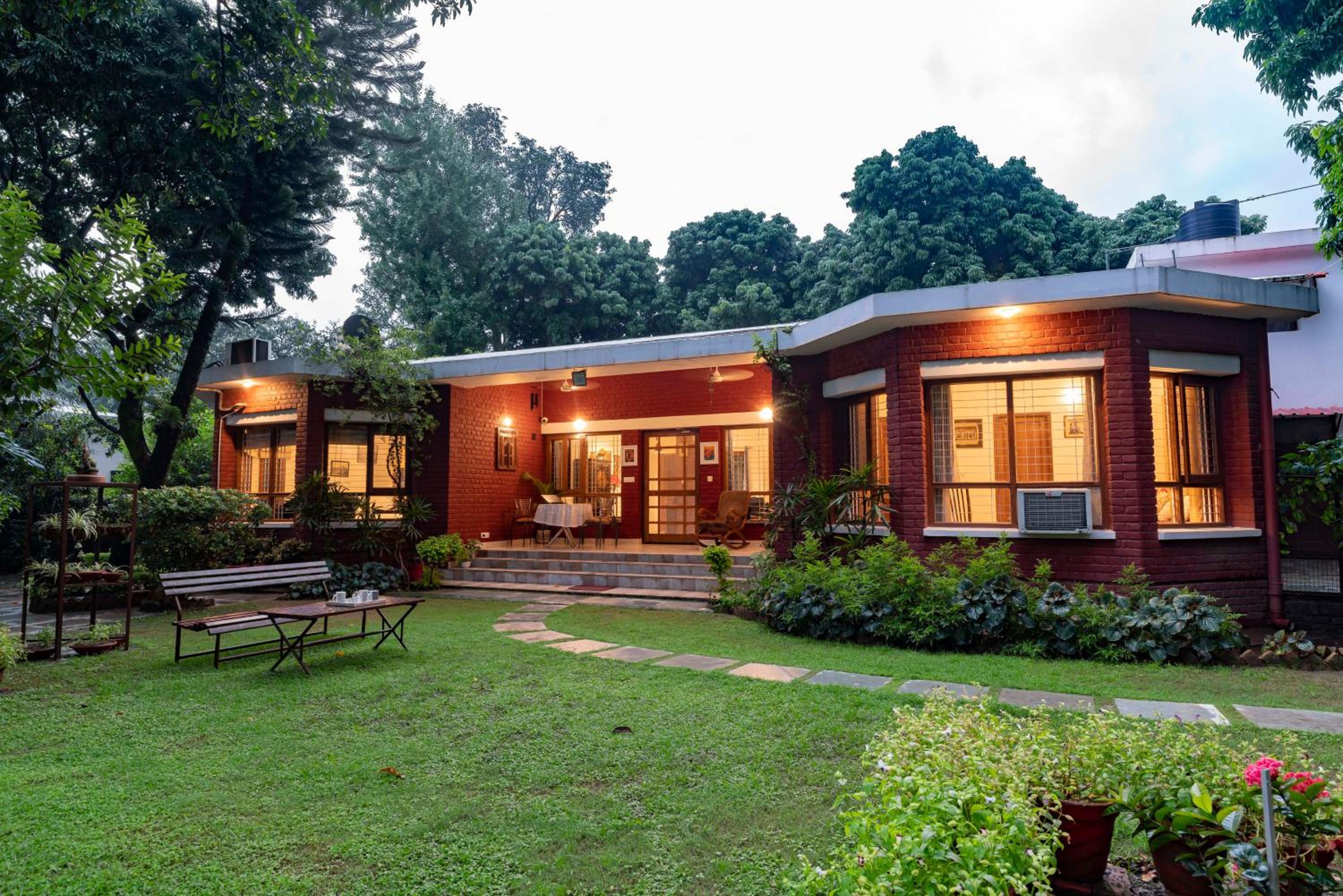 Doon Garden Villa - Photo 3