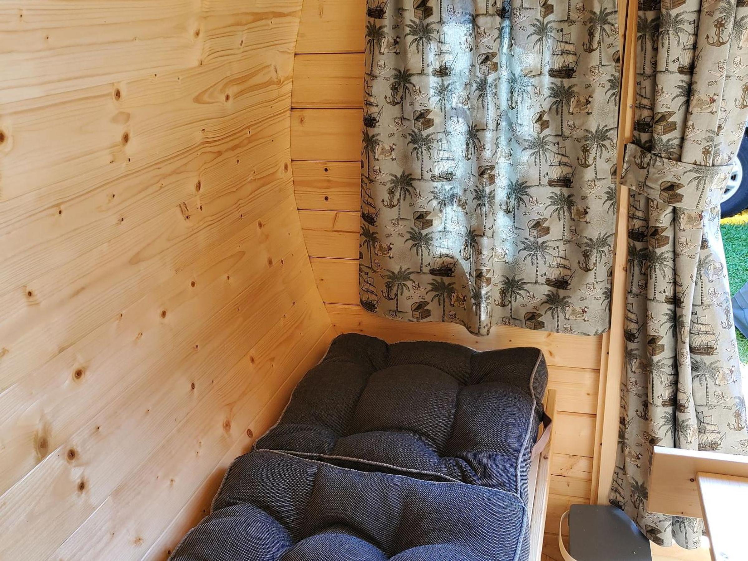 Mobile Home photo 3
