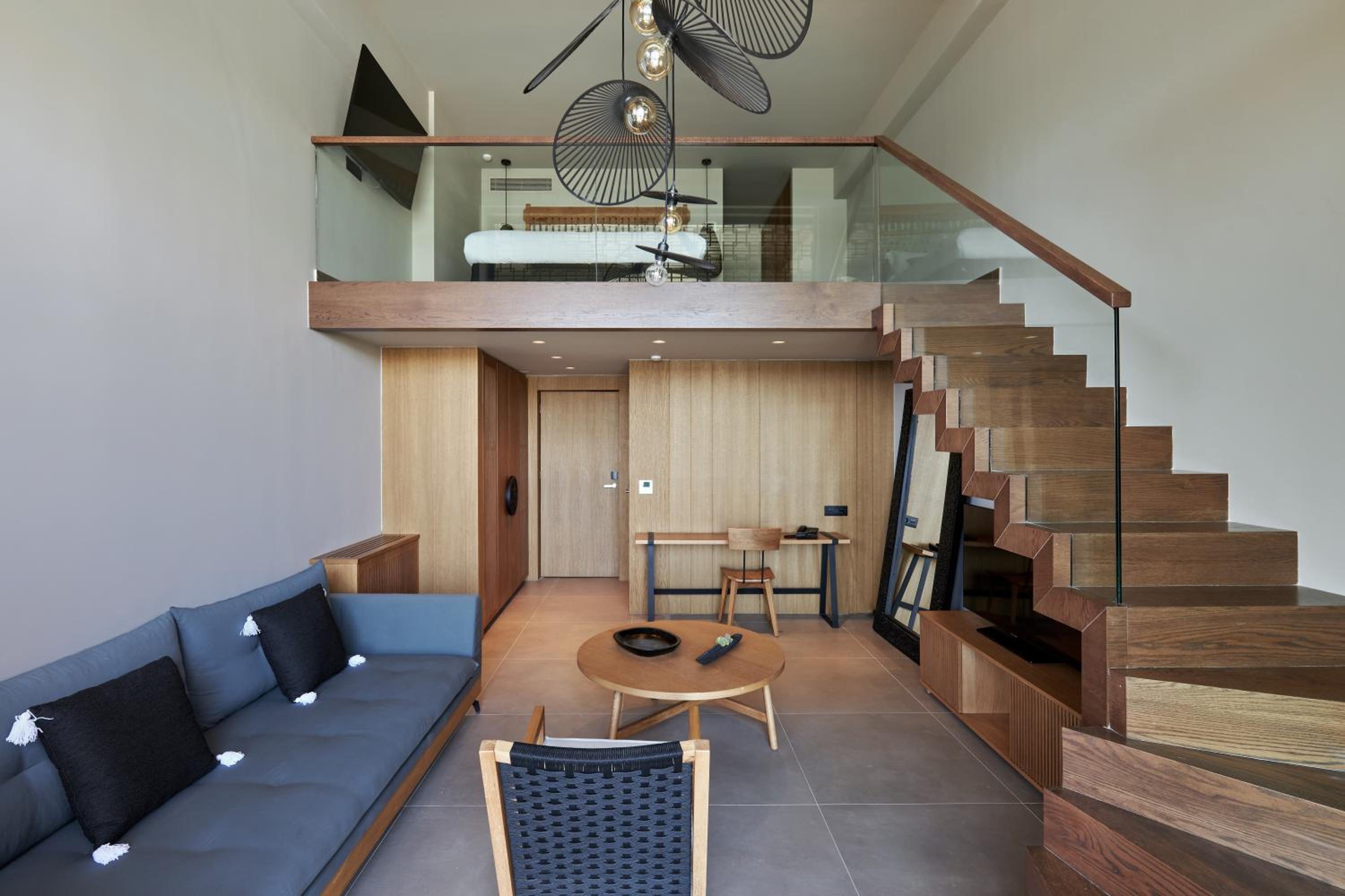 Black Pearl Maisonette Mountain View with Plunge Pool - Photo 1