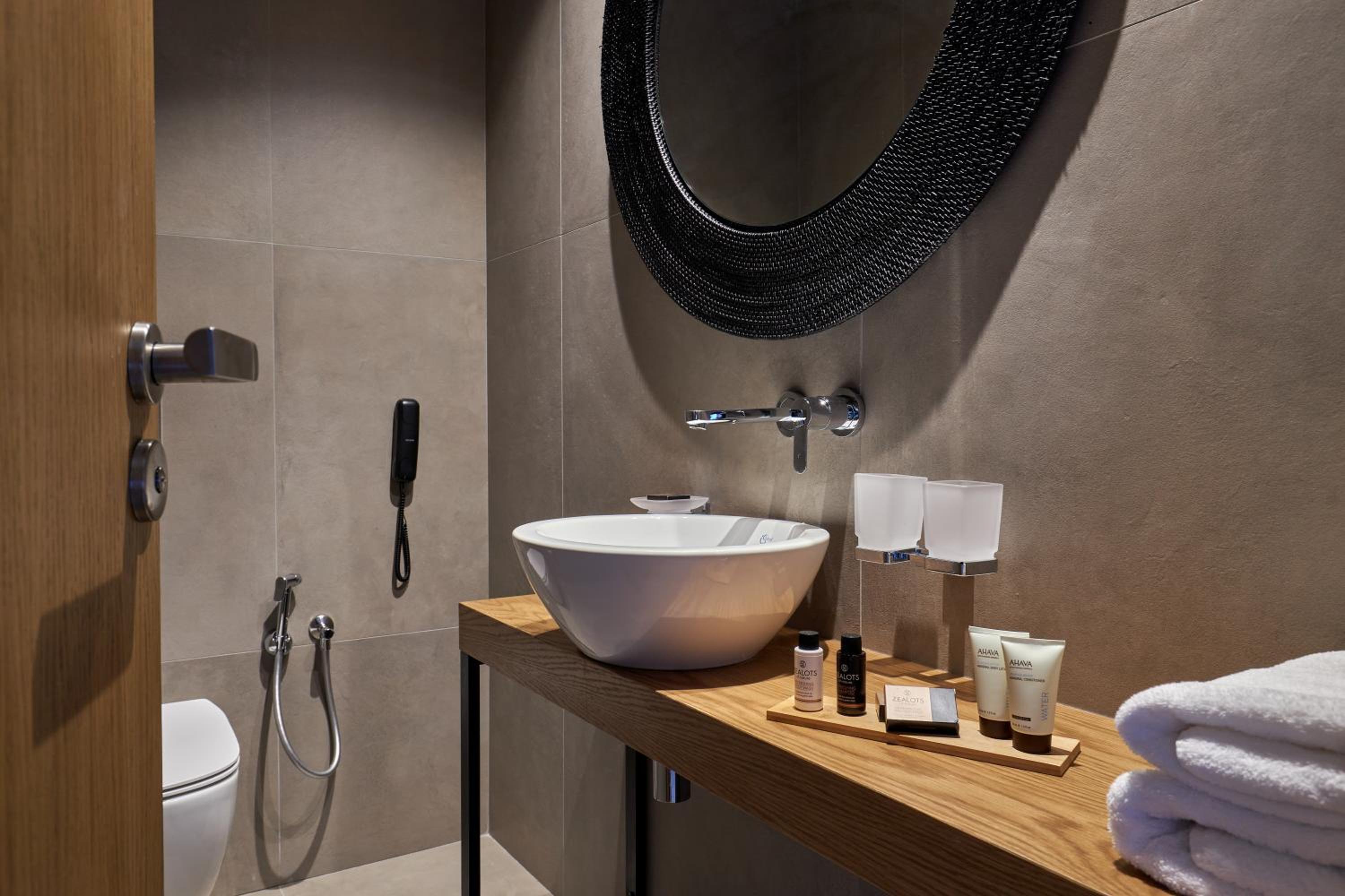Black Pearl Maisonette Mountain View with Plunge Pool - Photo 2