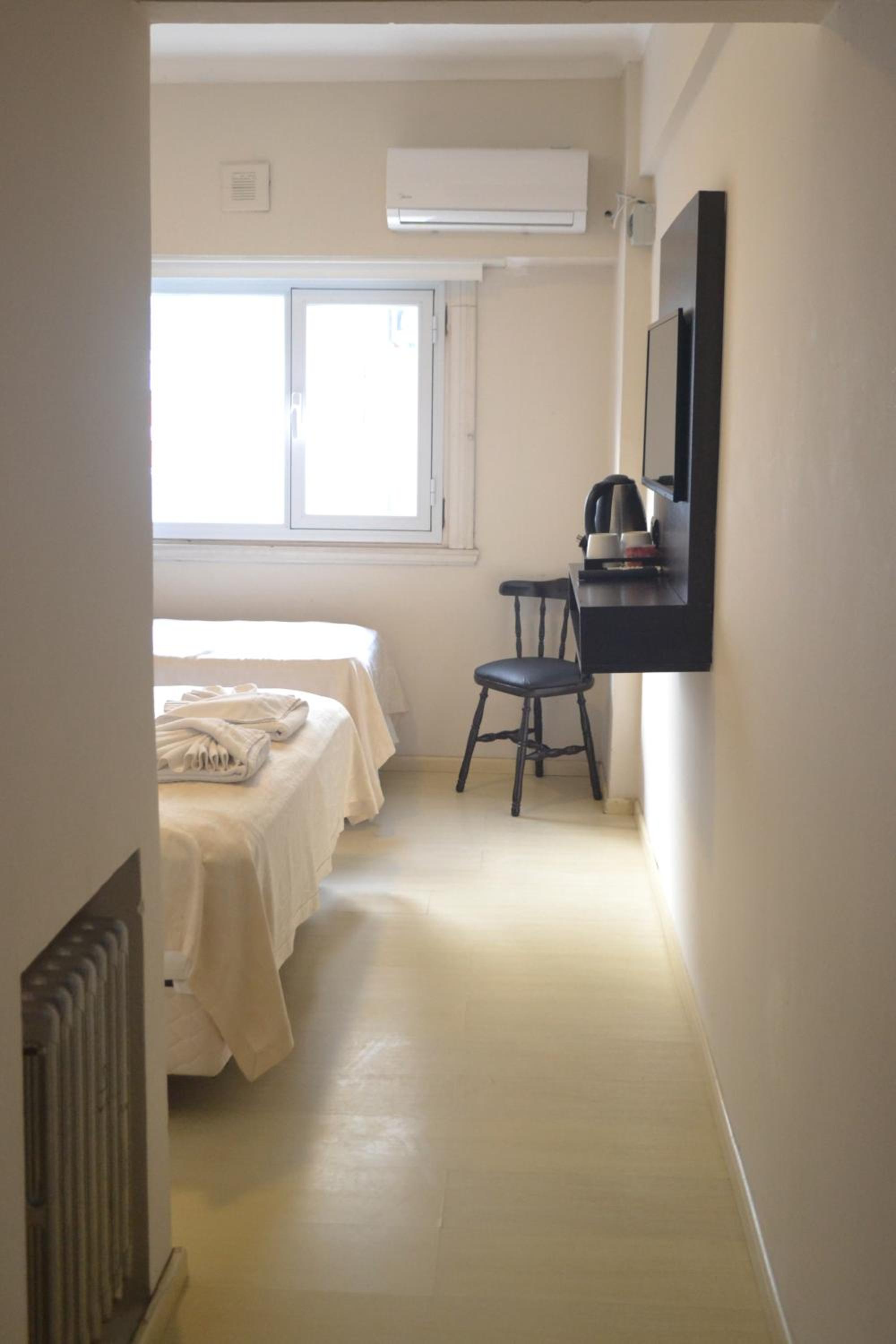 Triple Room photo 2